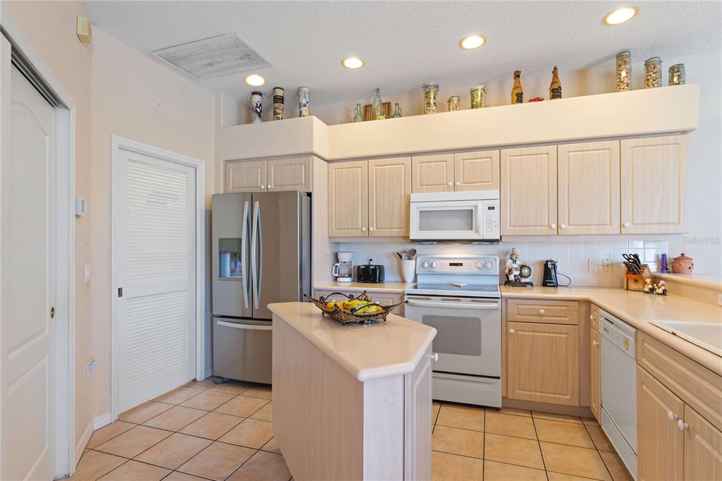 11210 MARIGOLD DR