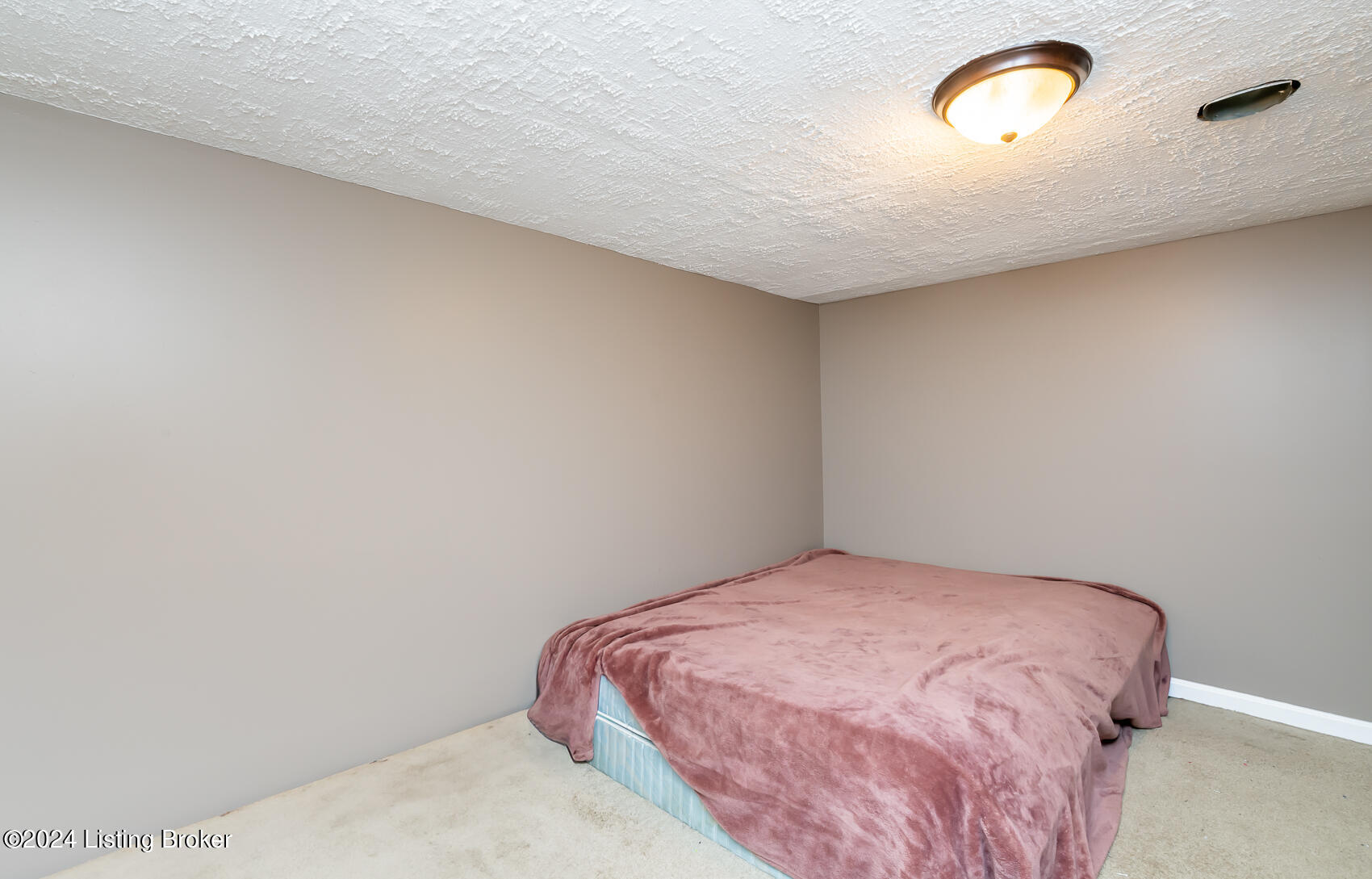 6010 Morning Glory Ln