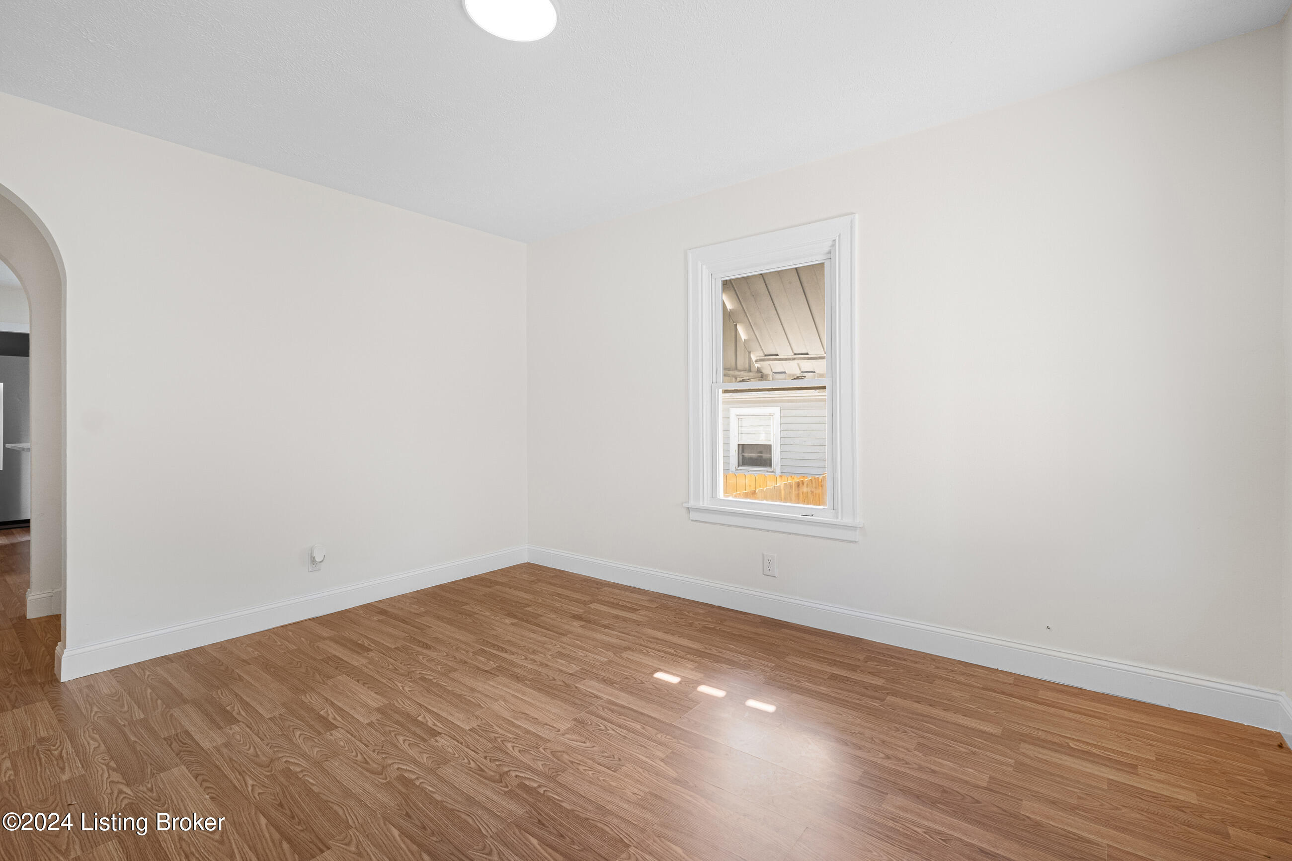4021 Woodruff Ave