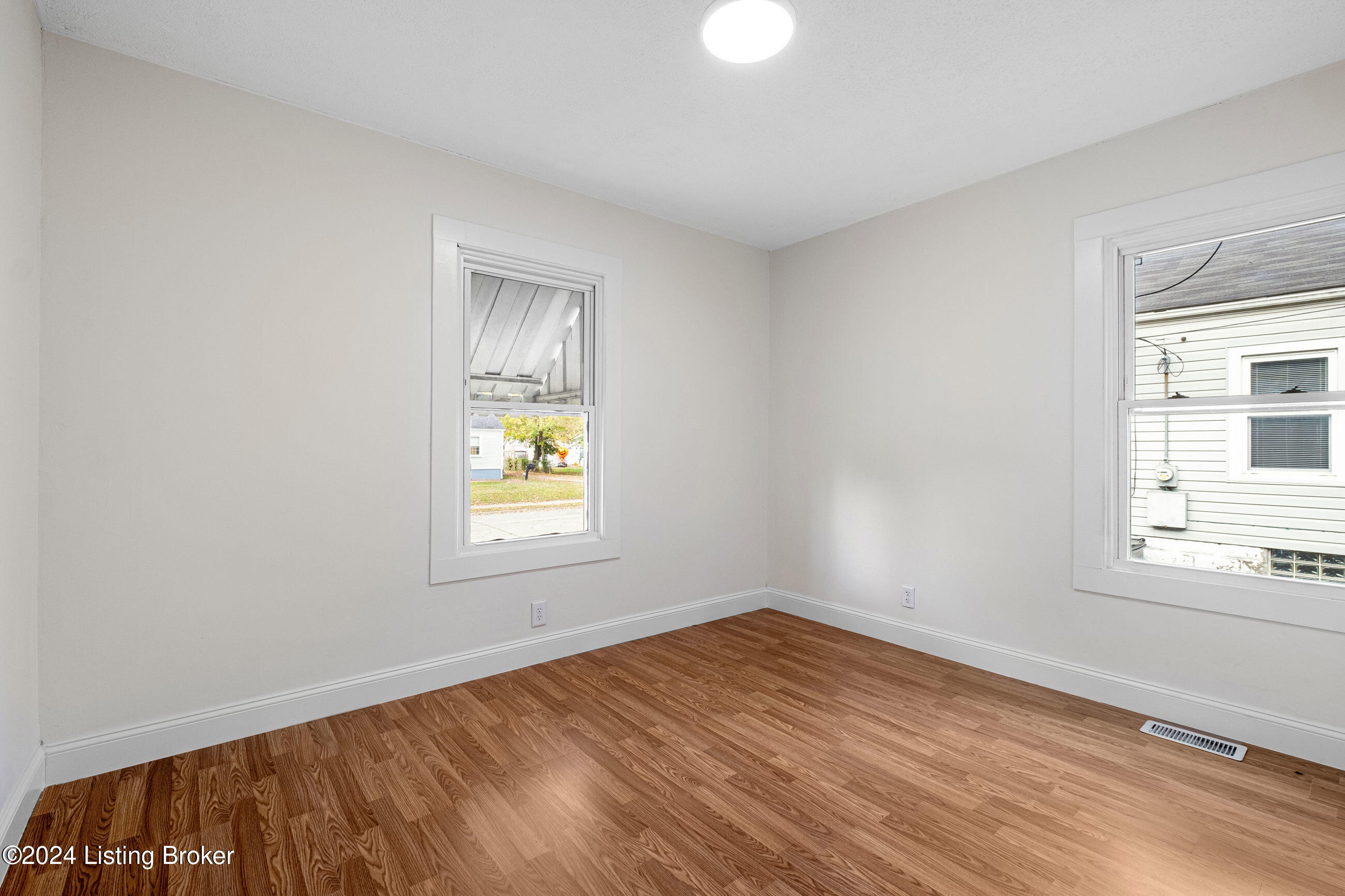 4021 Woodruff Ave