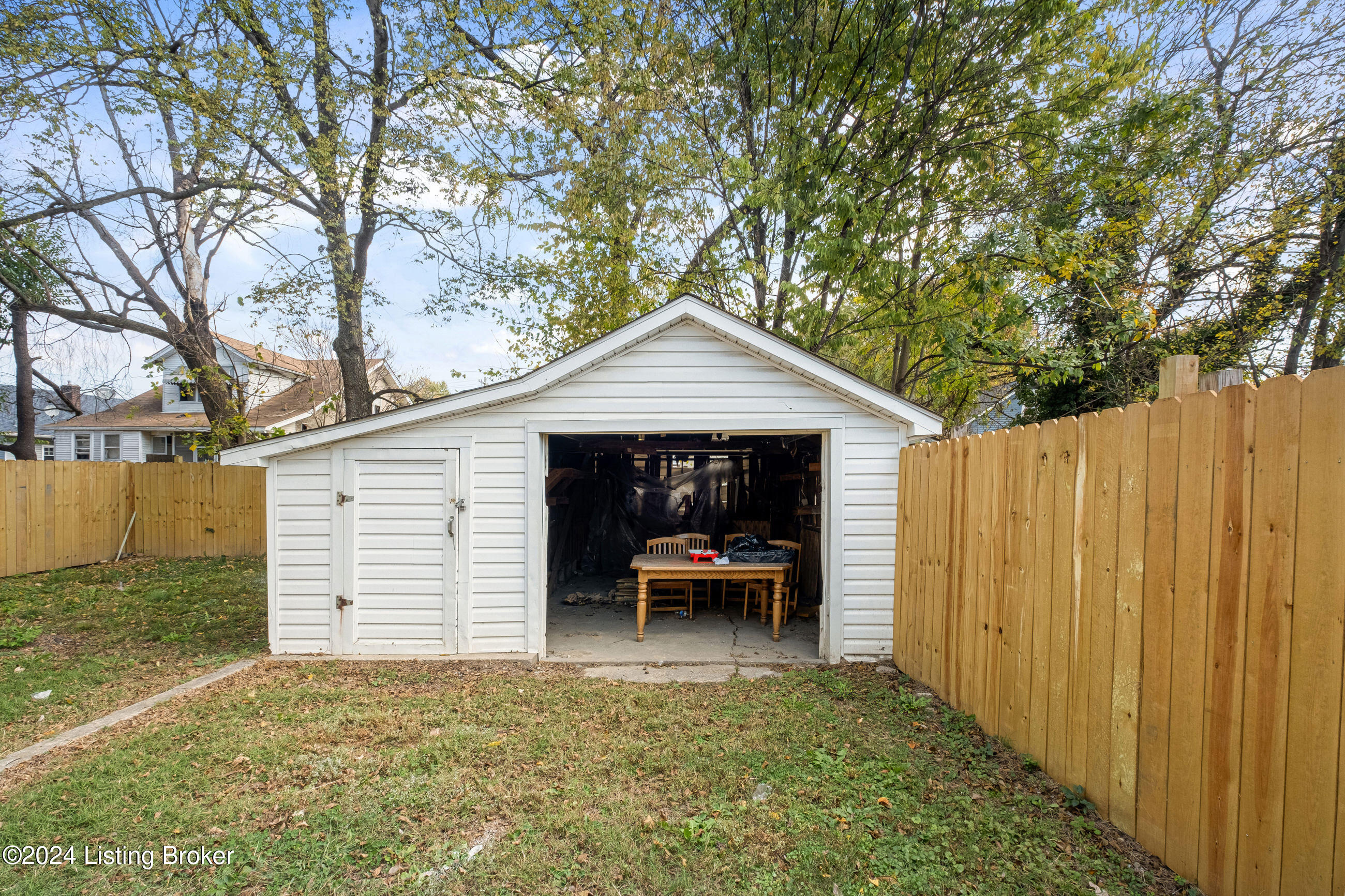 4021 Woodruff Ave