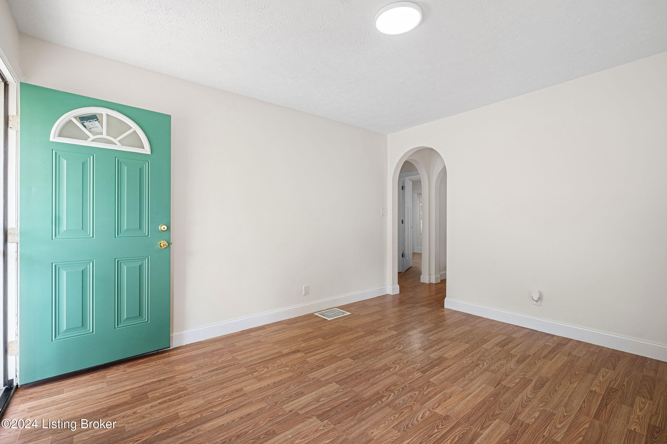 4021 Woodruff Ave