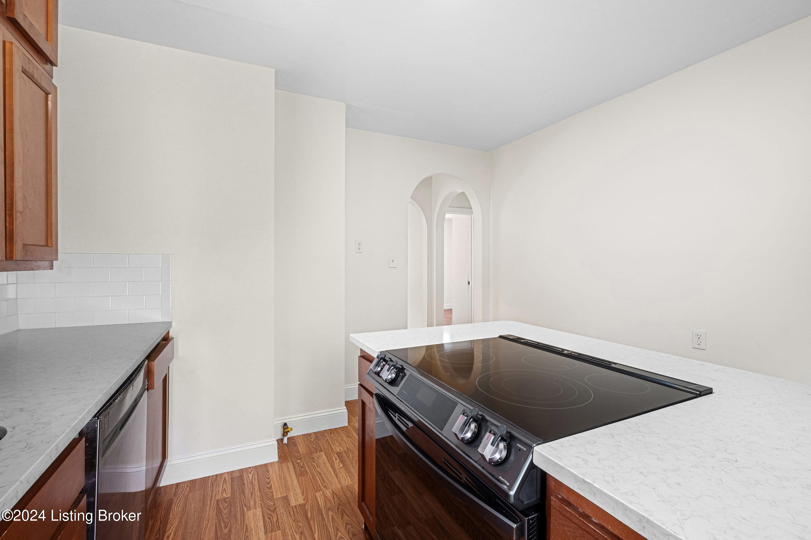 4021 Woodruff Ave