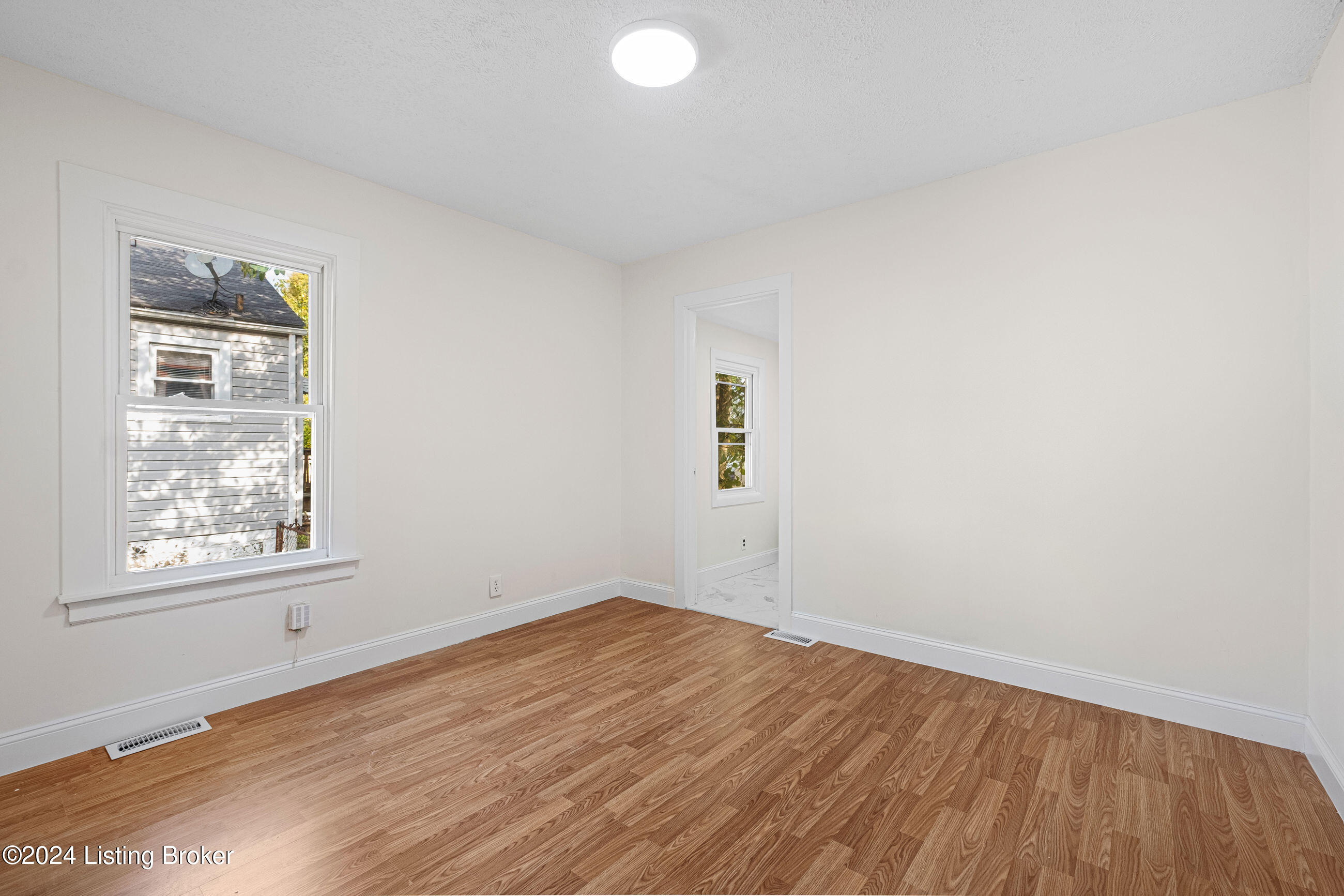 4021 Woodruff Ave