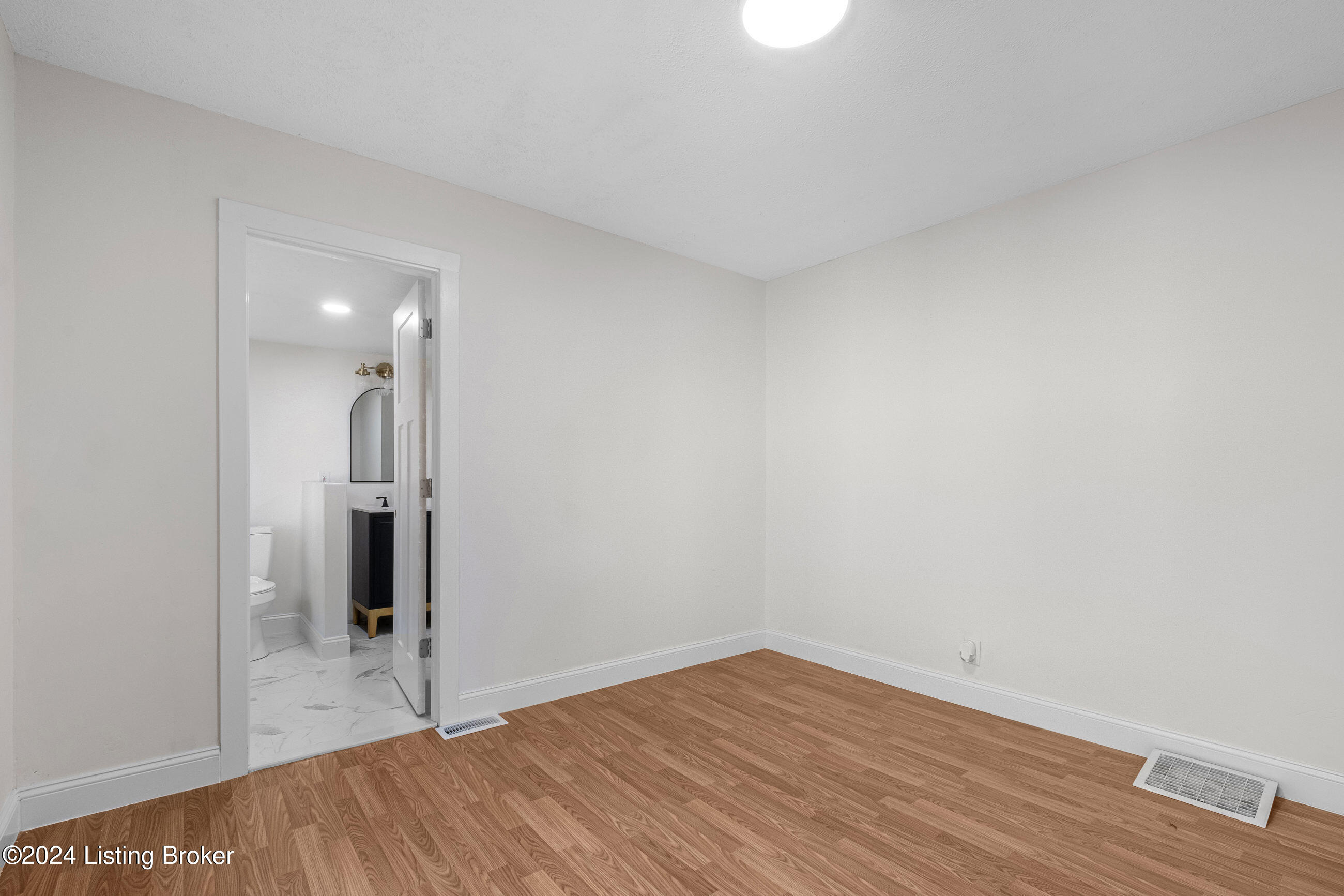 4021 Woodruff Ave