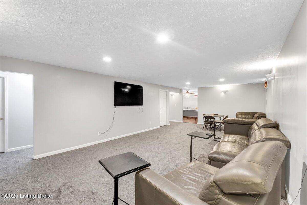 1704 Mae Street Kidd Ave