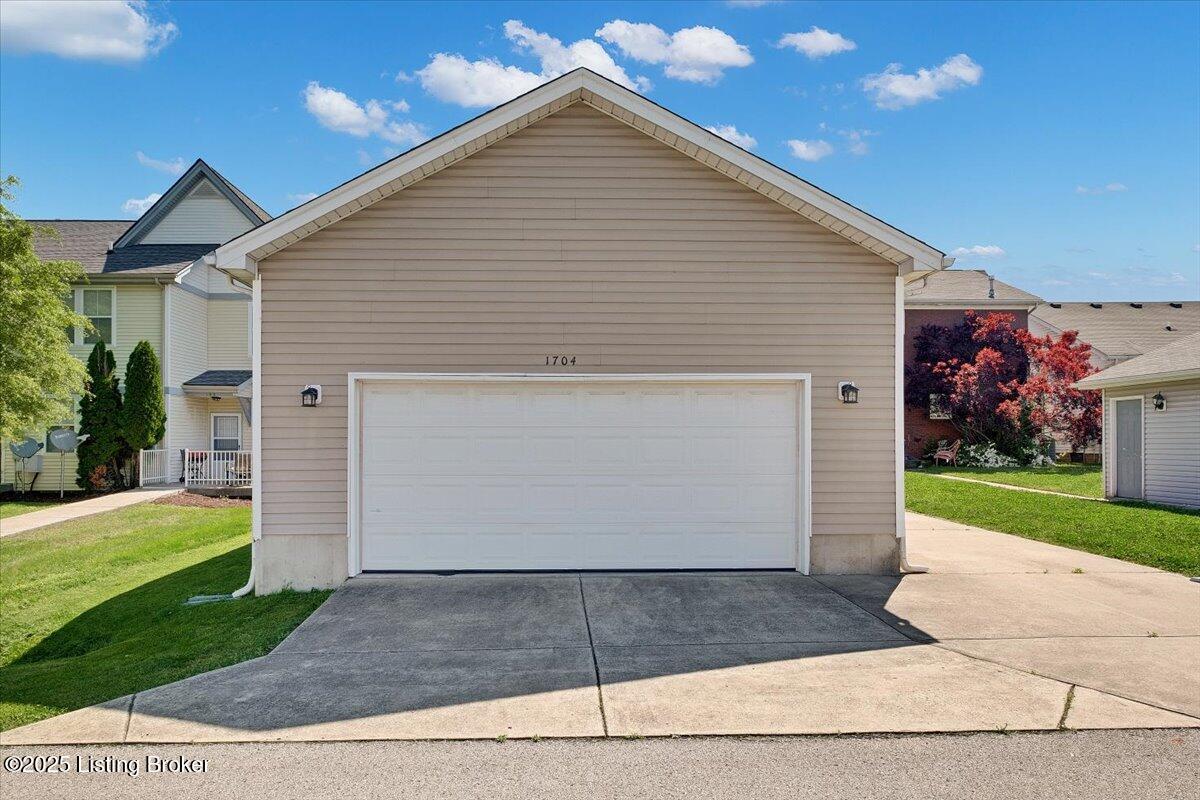 1704 Mae Street Kidd Ave