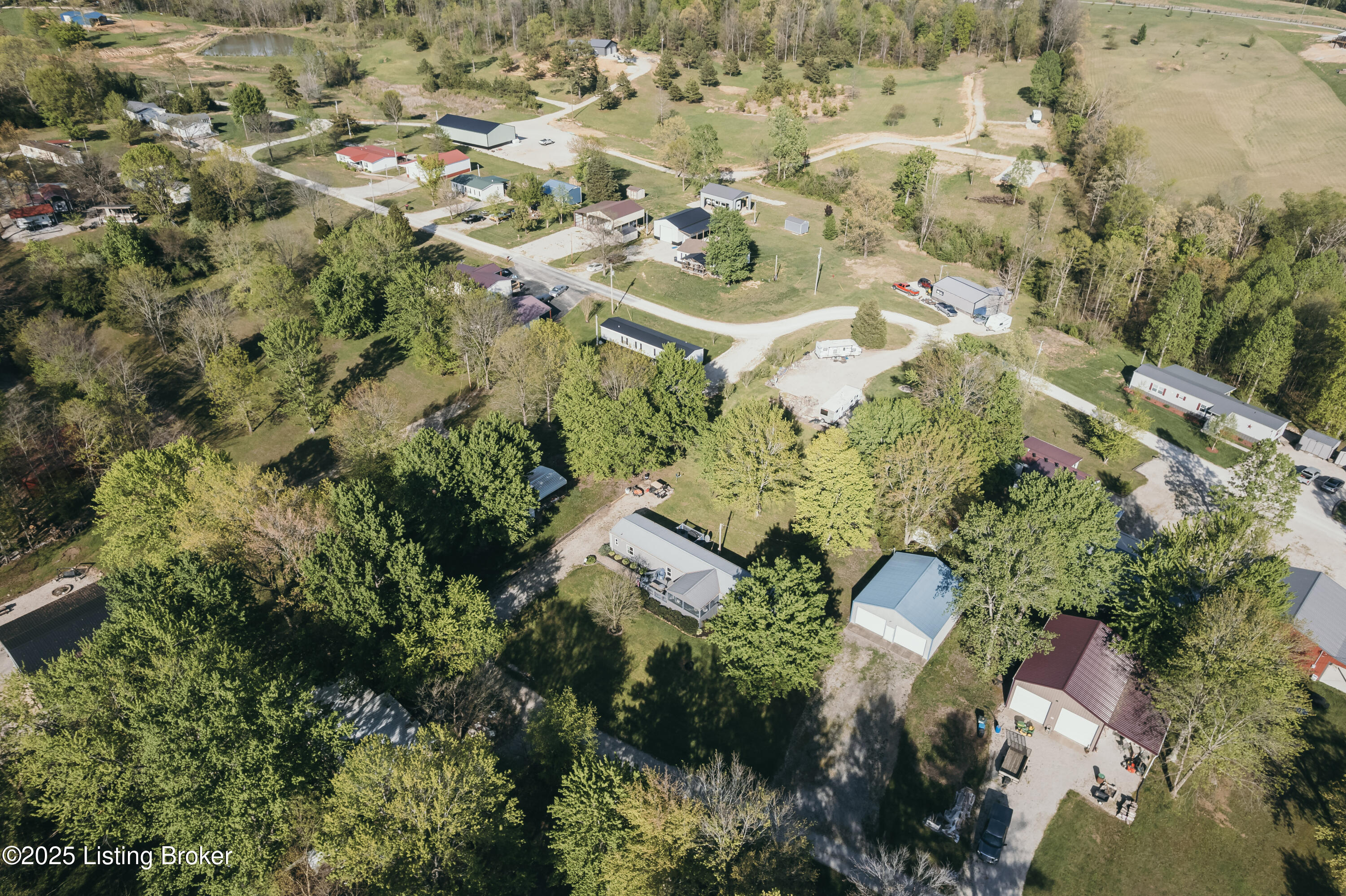 824 Pine Ridge Ln
