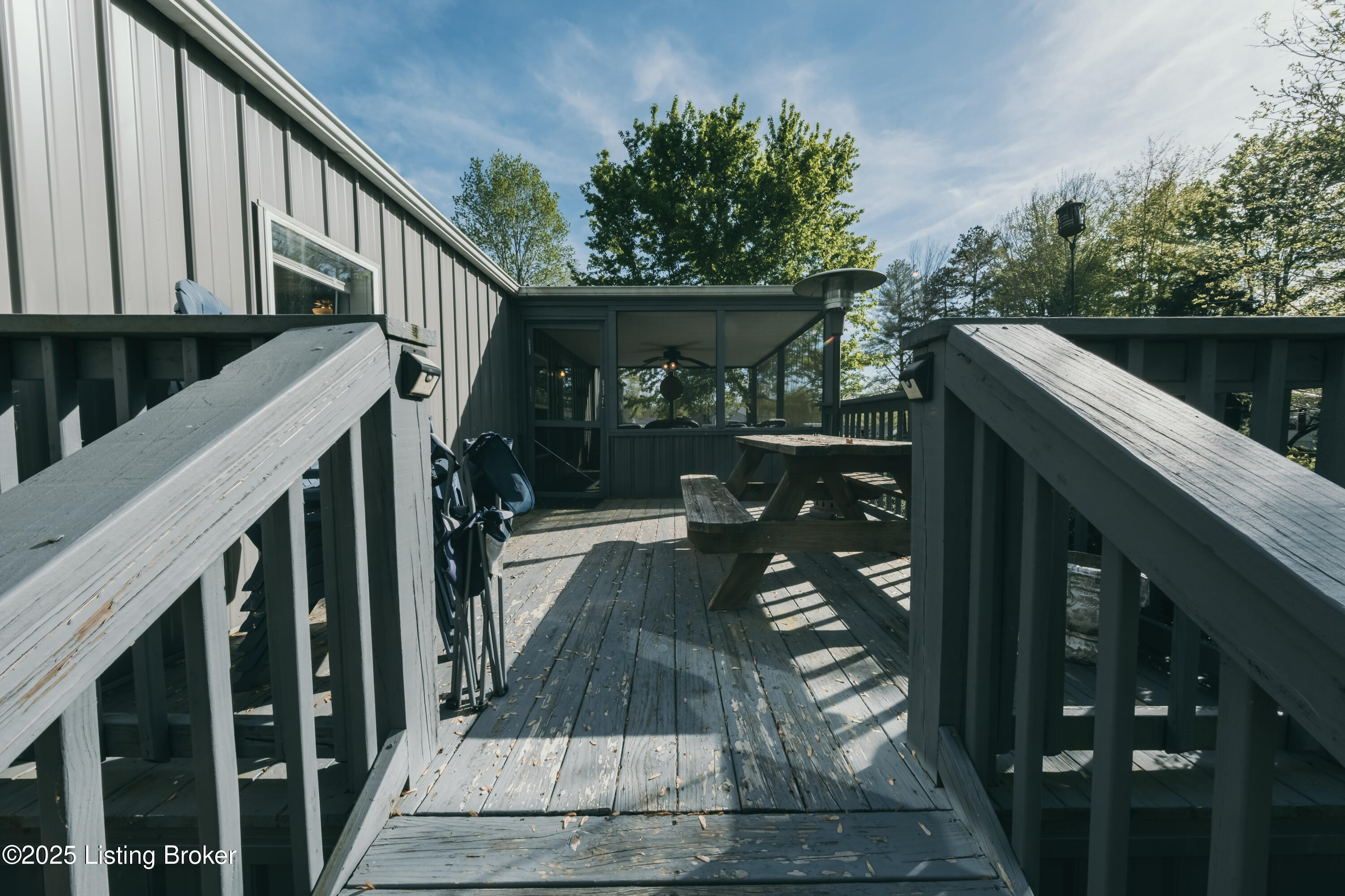 824 Pine Ridge Ln
