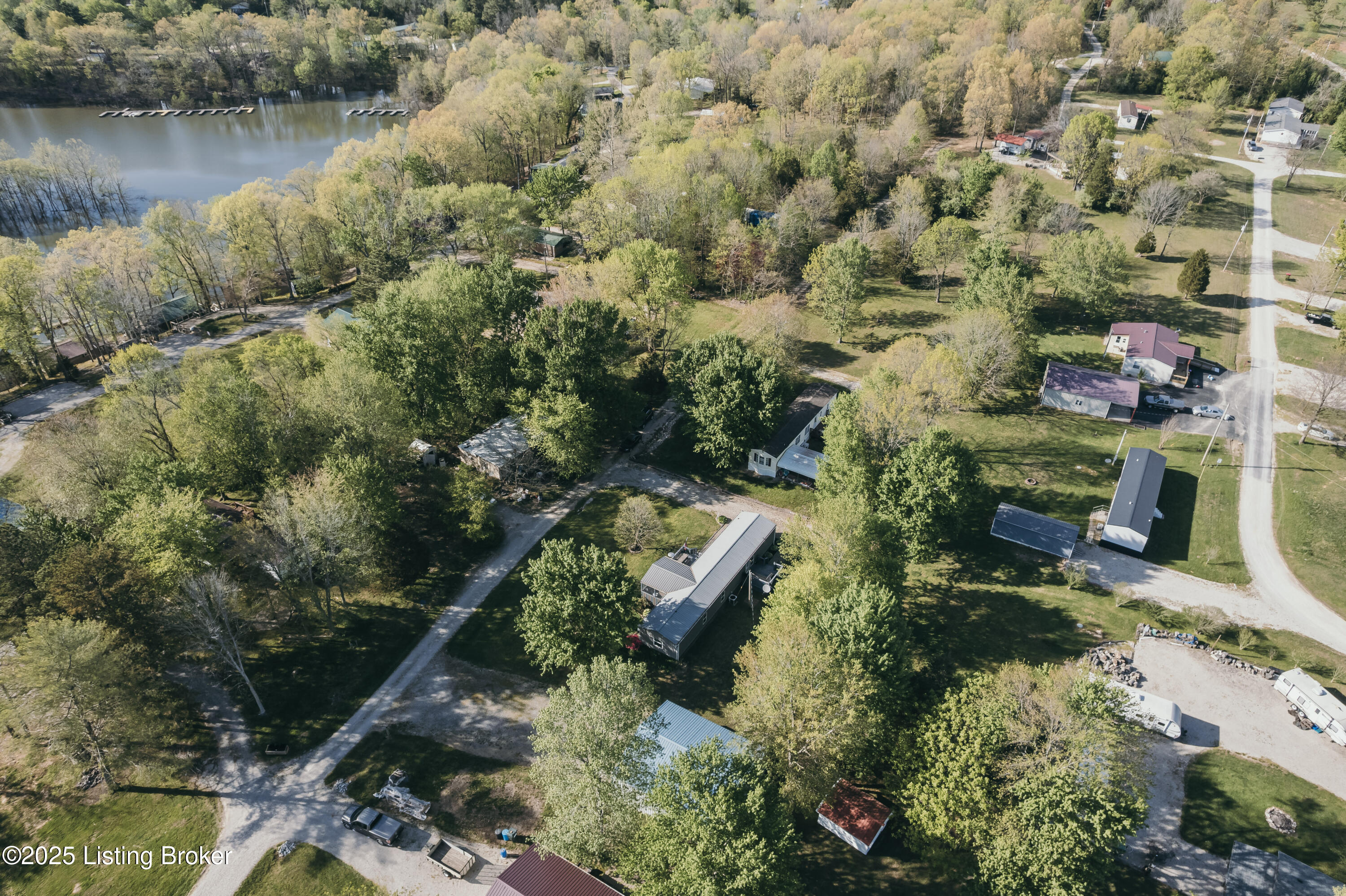 824 Pine Ridge Ln