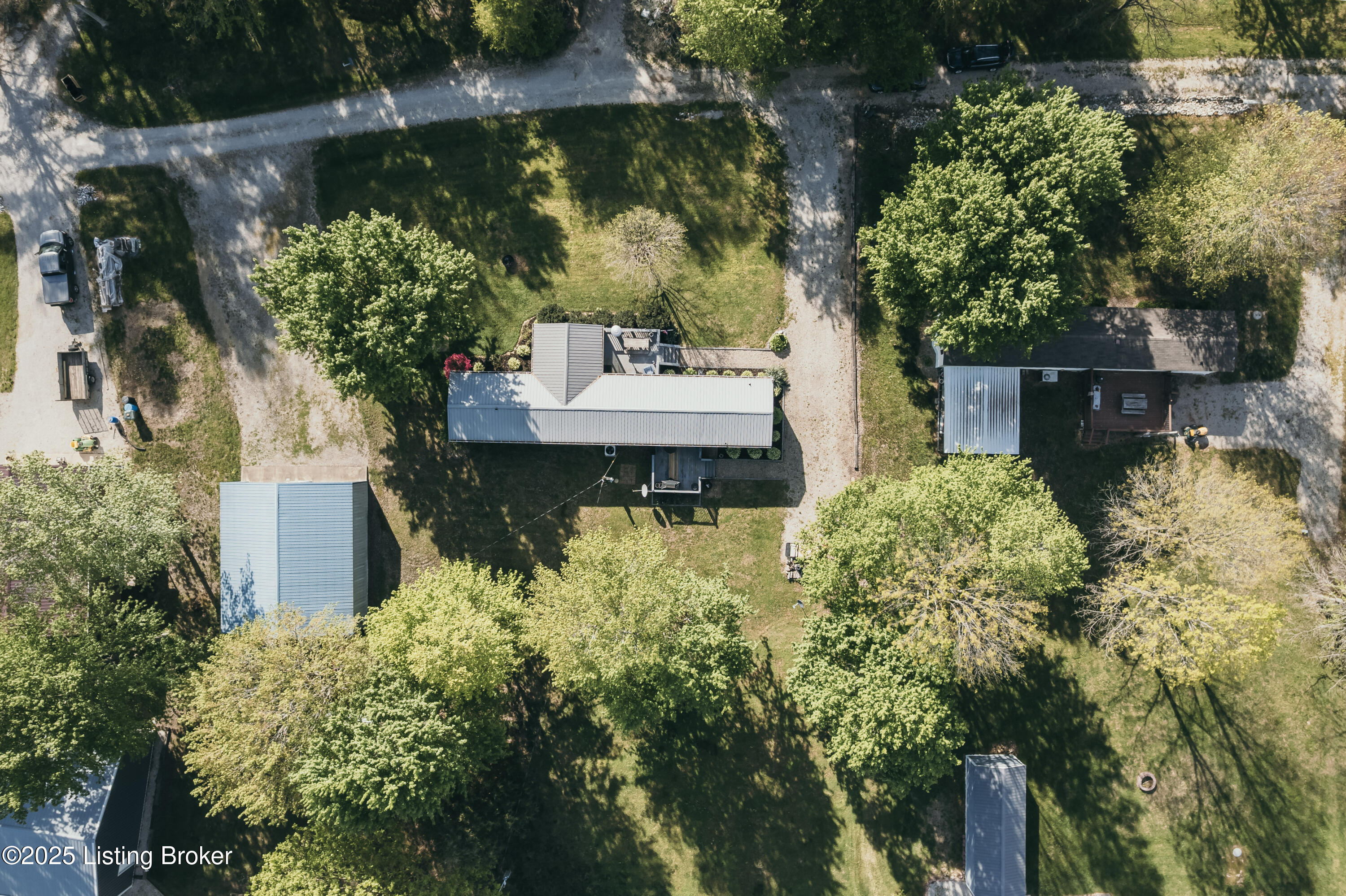 824 Pine Ridge Ln