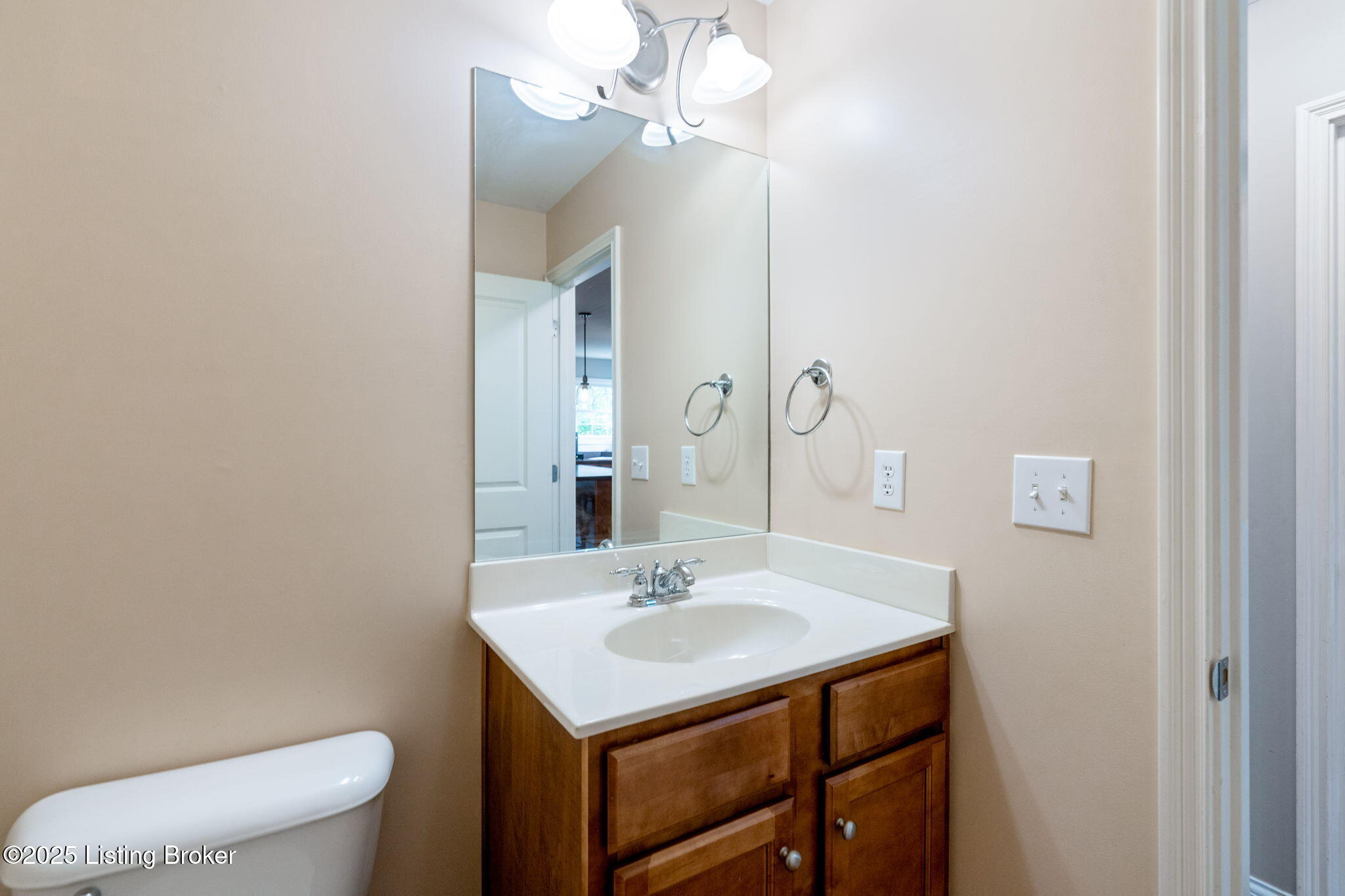 13327 Eastgate Village Dr