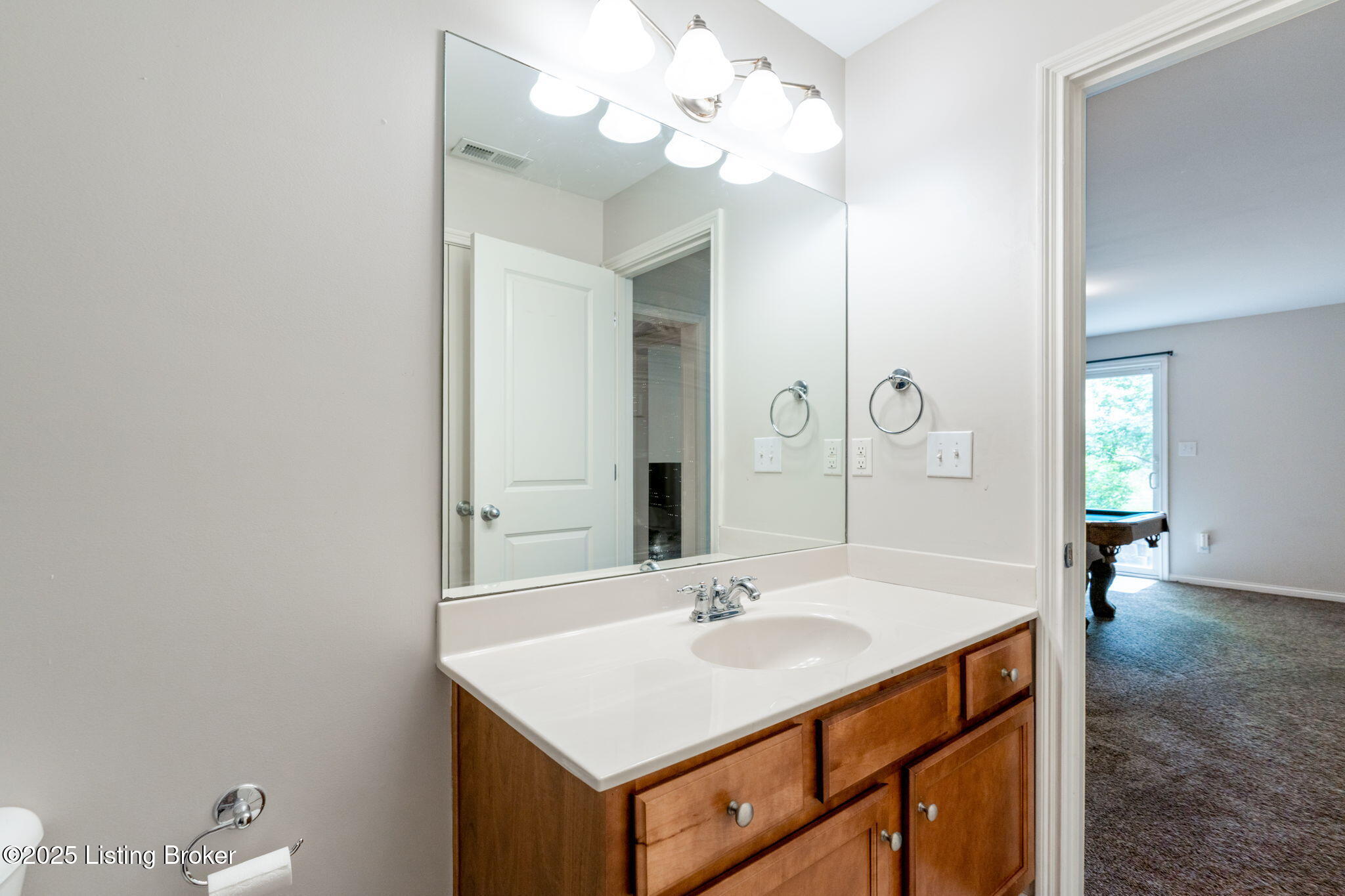 13327 Eastgate Village Dr