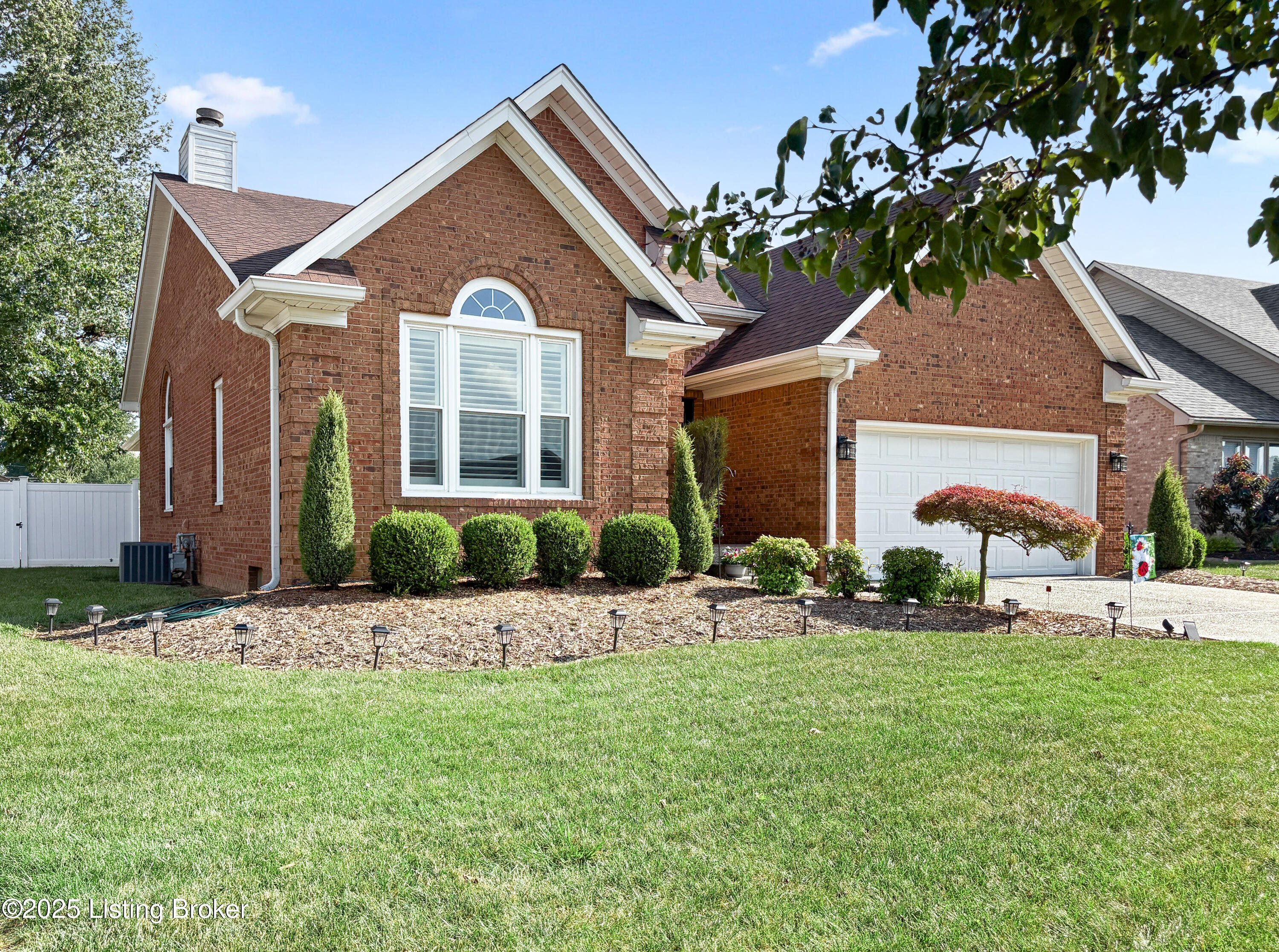 4912 Hunters Point Cir