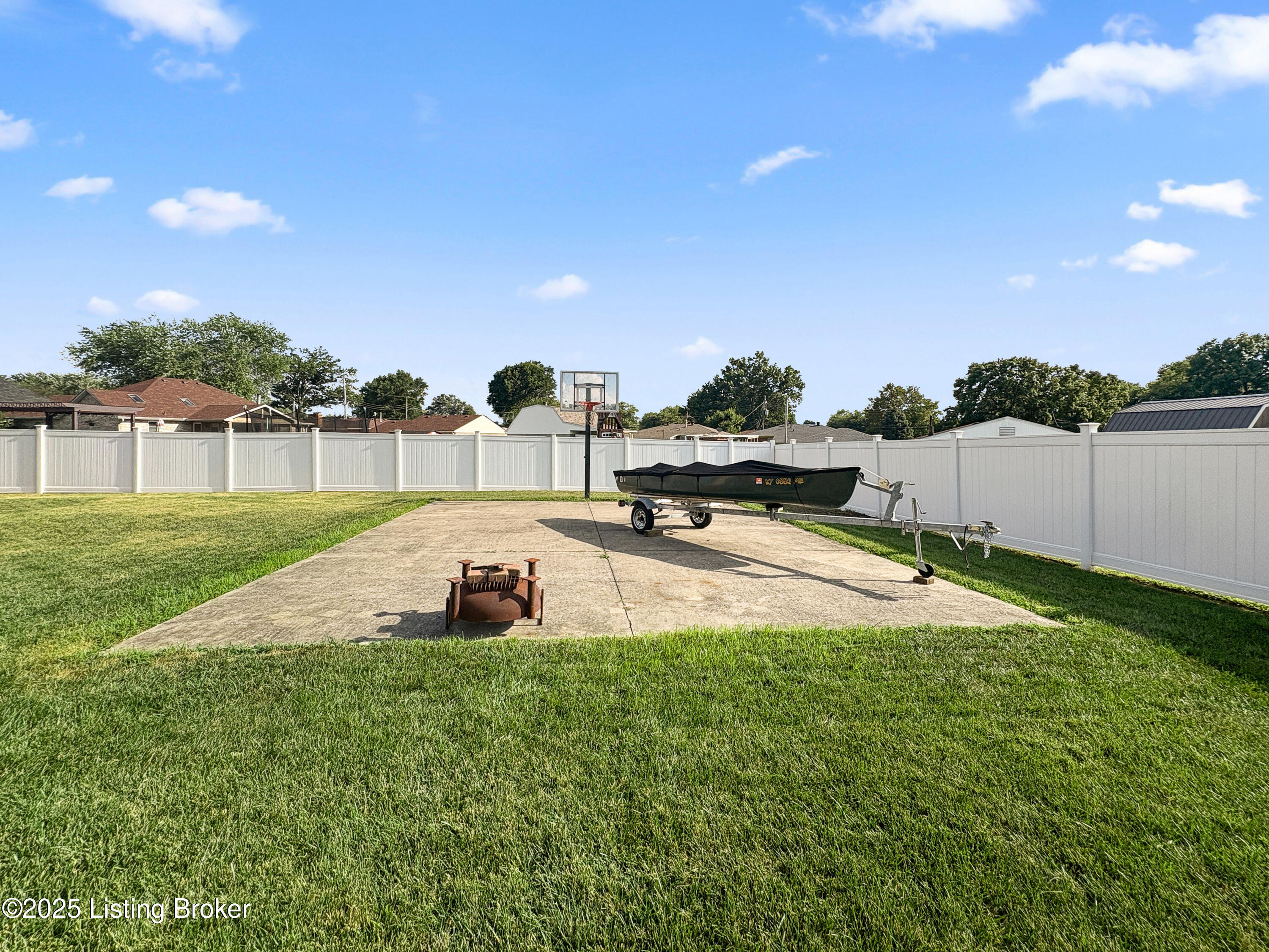 4912 Hunters Point Cir