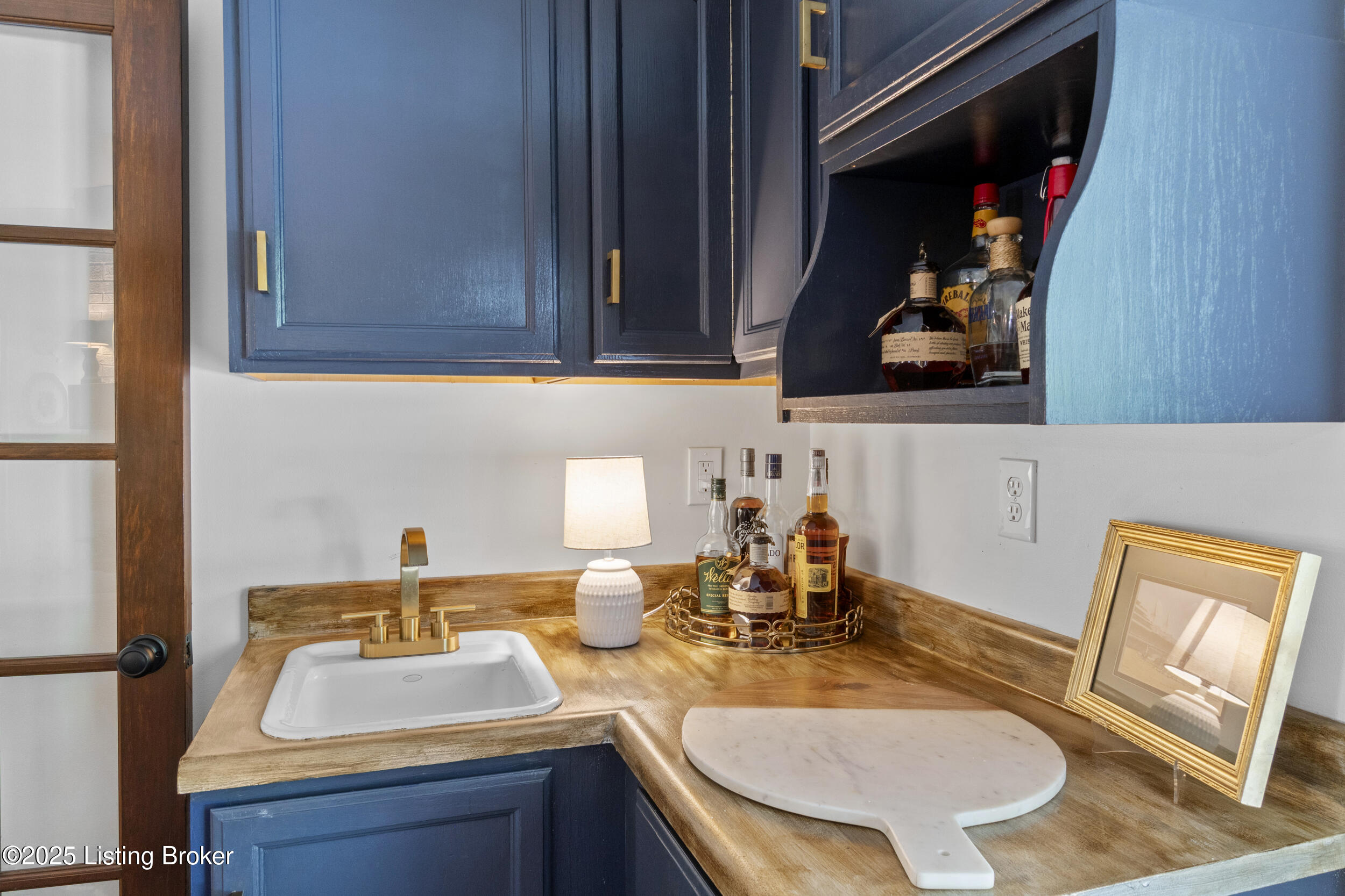 13021 Lost Trail Trail