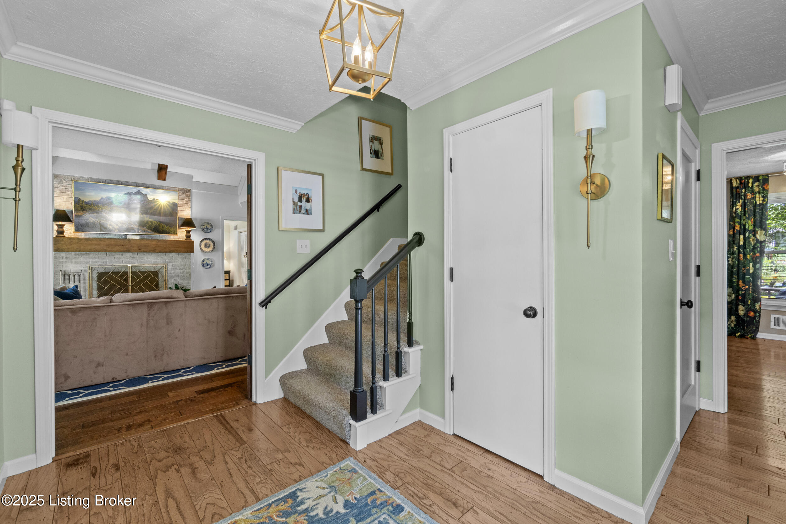 13021 Lost Trail Trail