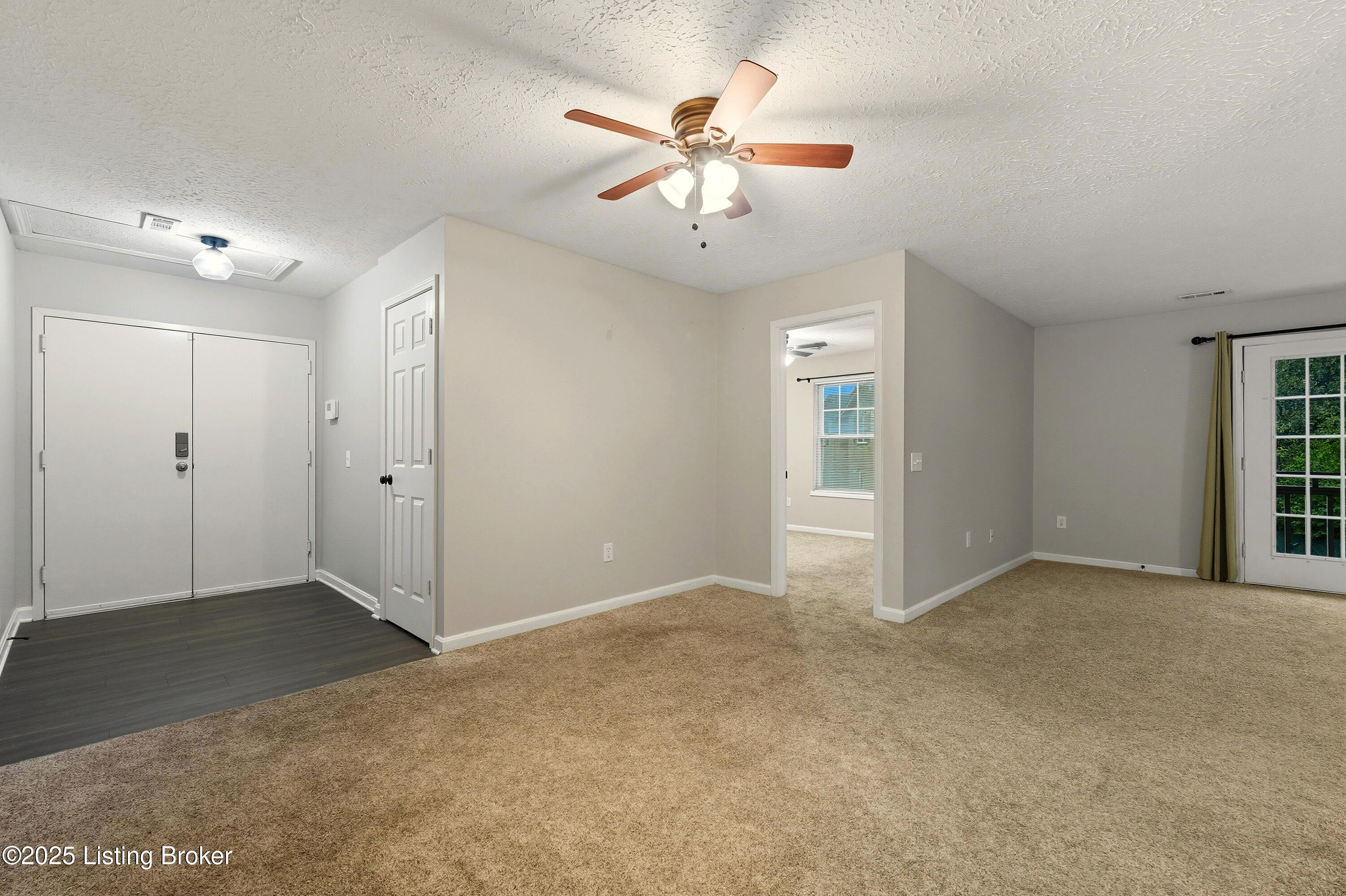 213 Colonial Club Dr