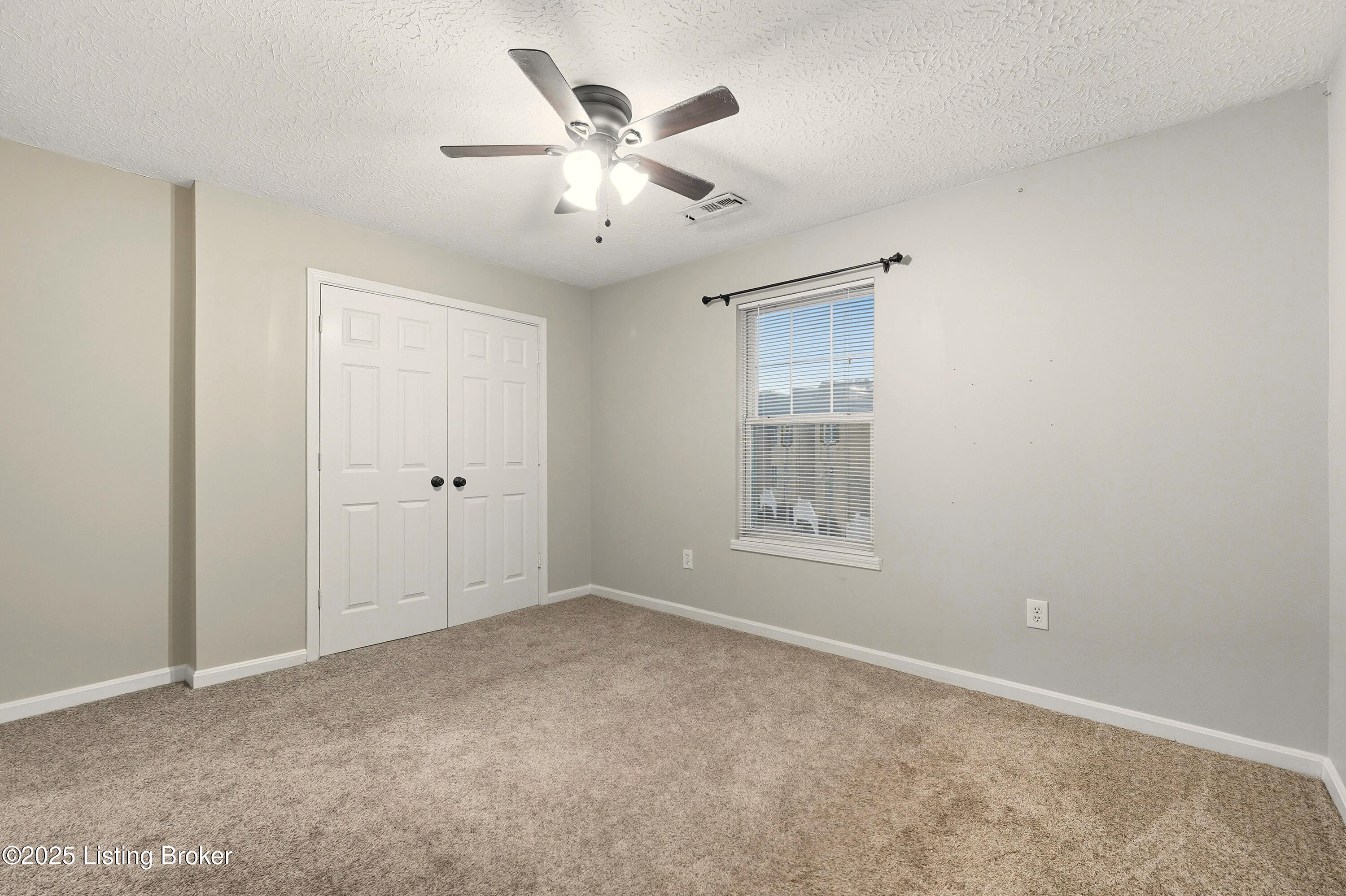 213 Colonial Club Dr