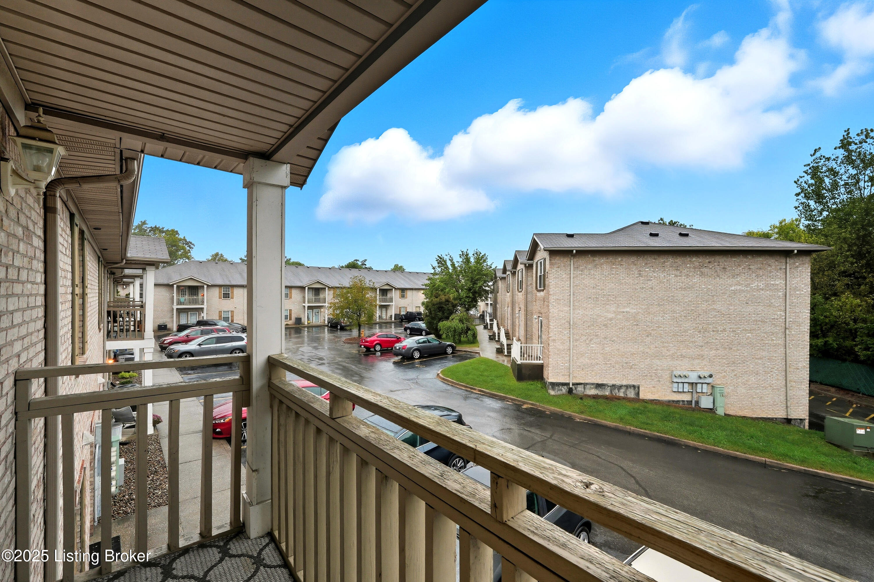 213 Colonial Club Dr