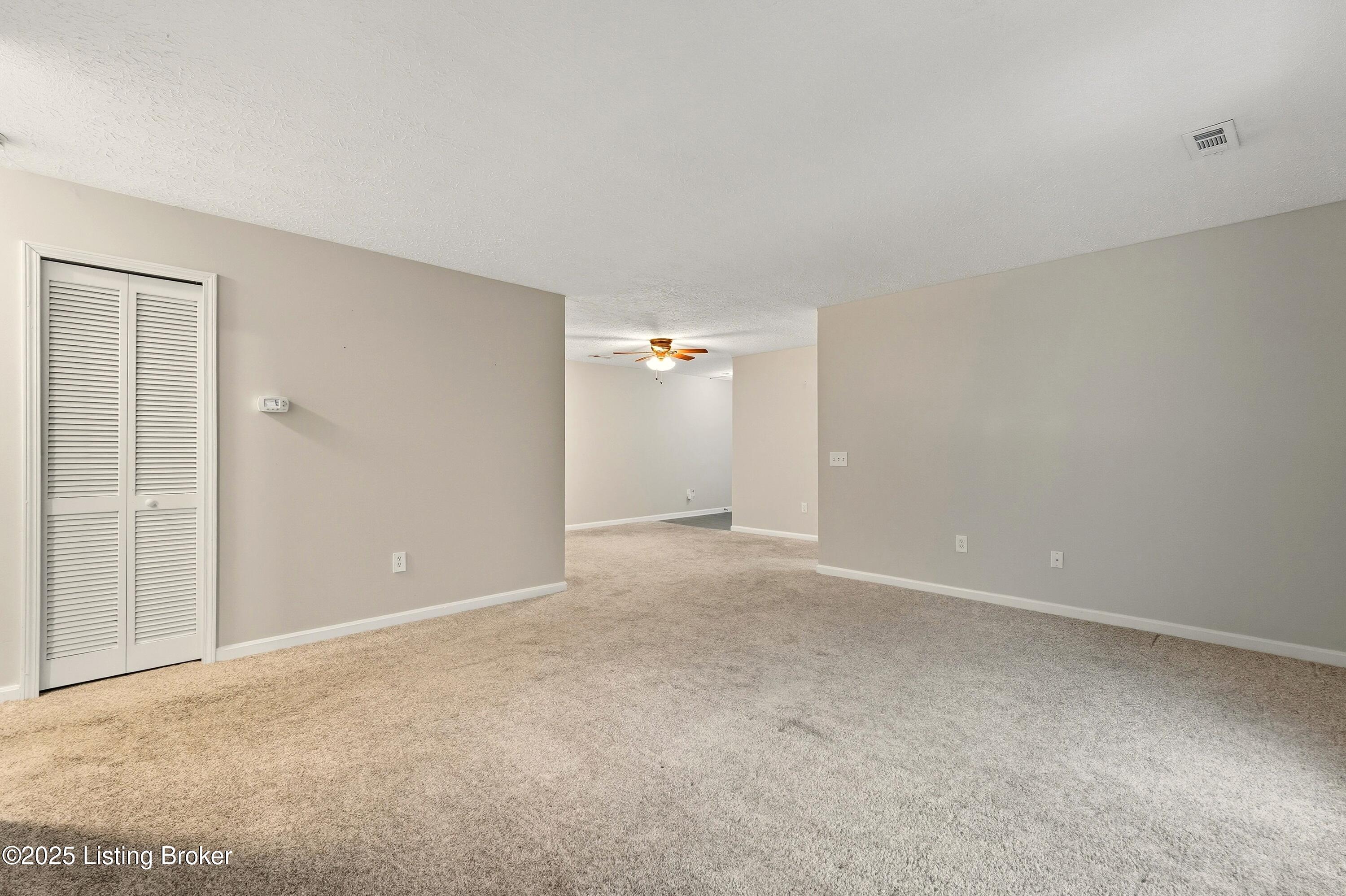 213 Colonial Club Dr