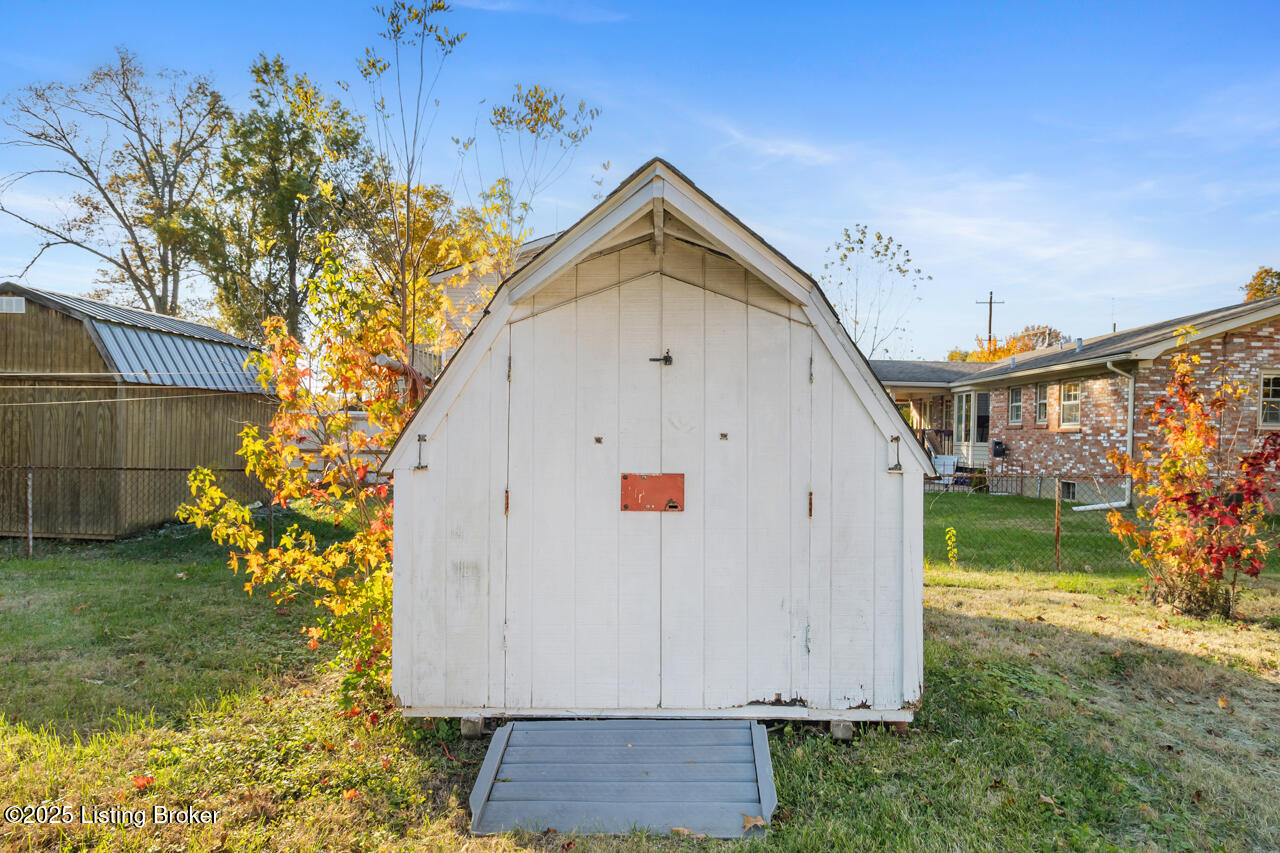 4908 Greenwood Rd