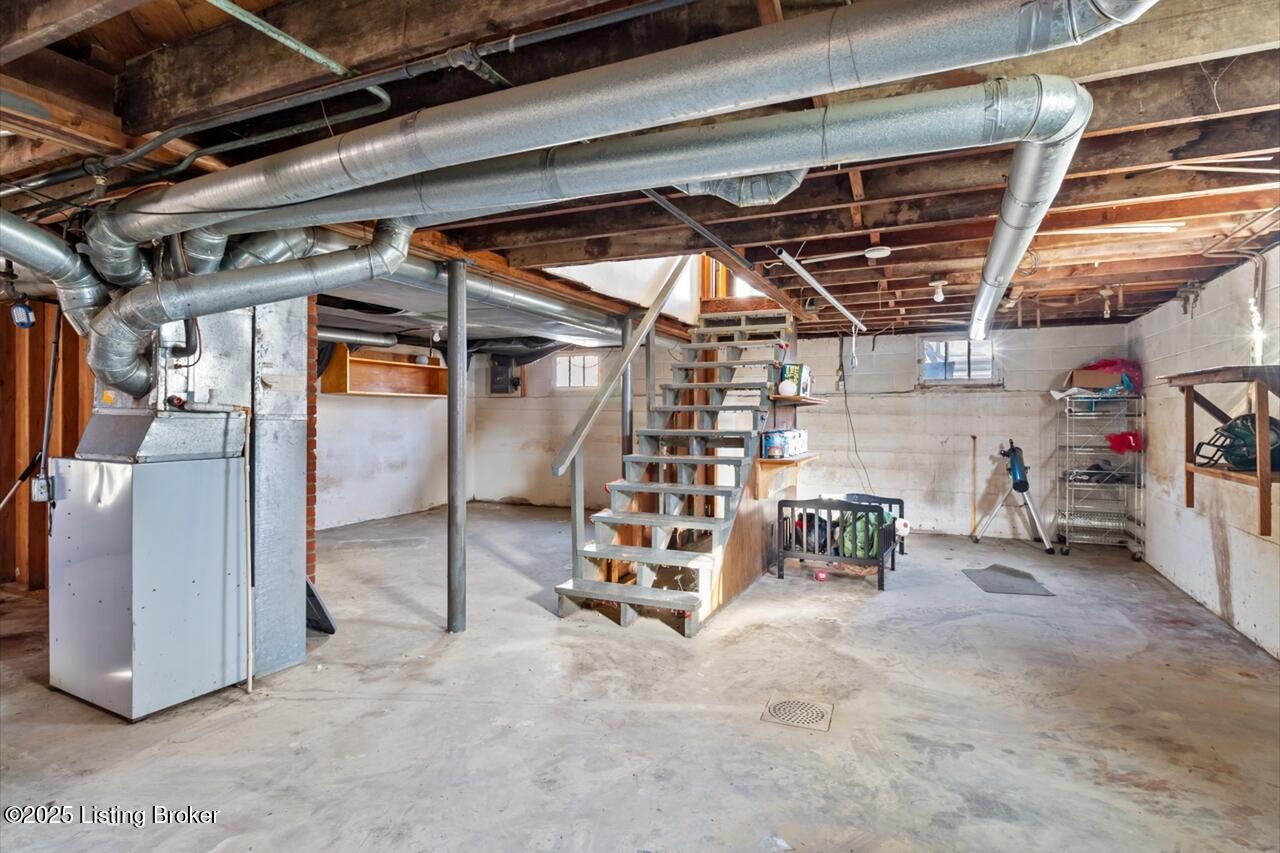 4908 Greenwood Rd
