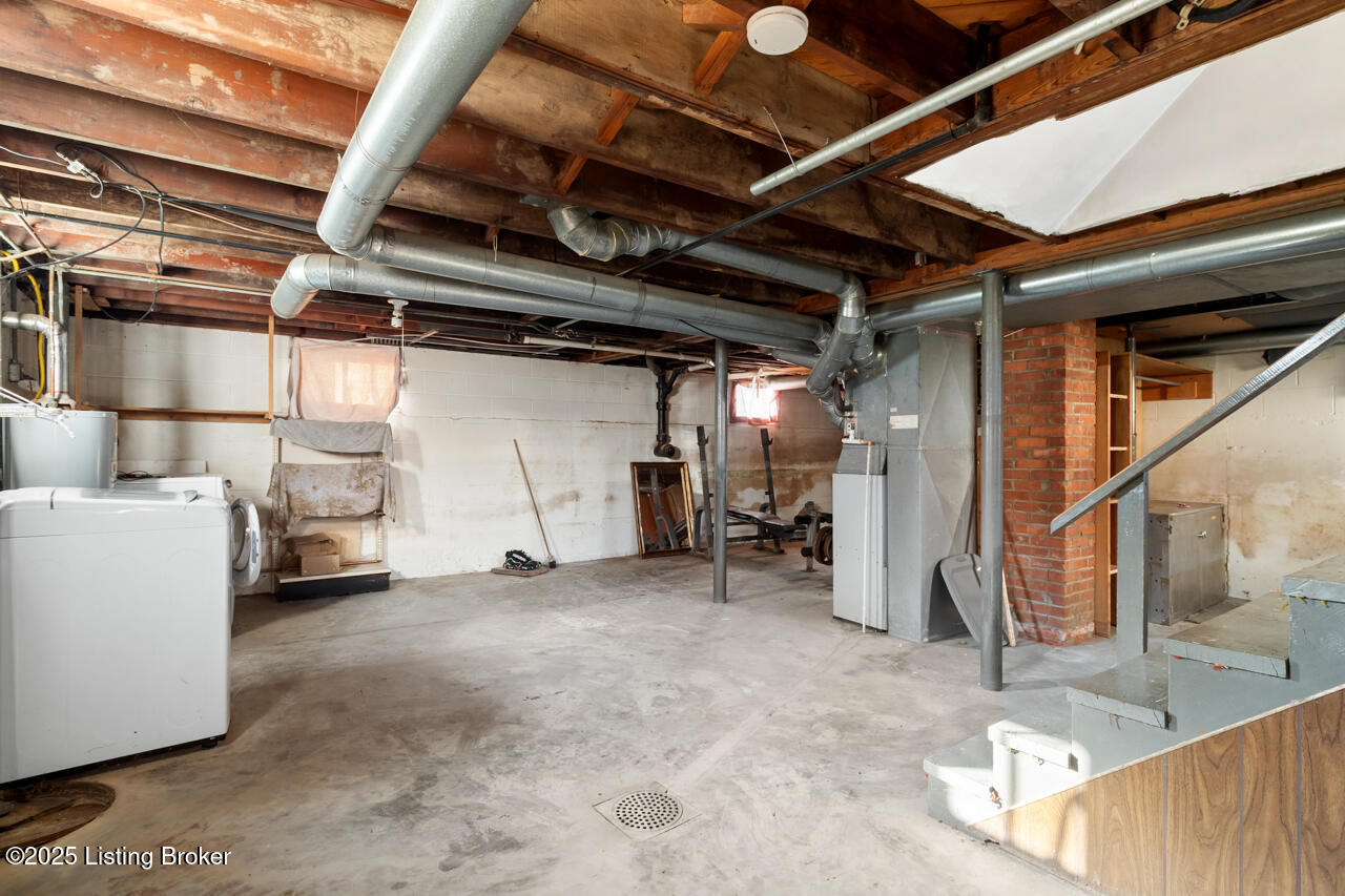 4908 Greenwood Rd