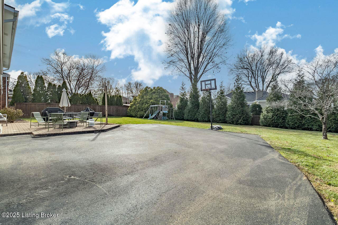 8810 Nottingham Pkwy