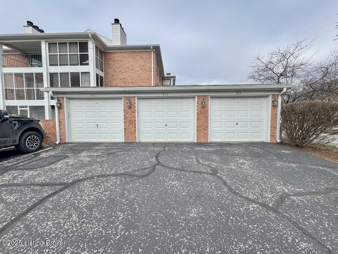 307 Donard Park Ave