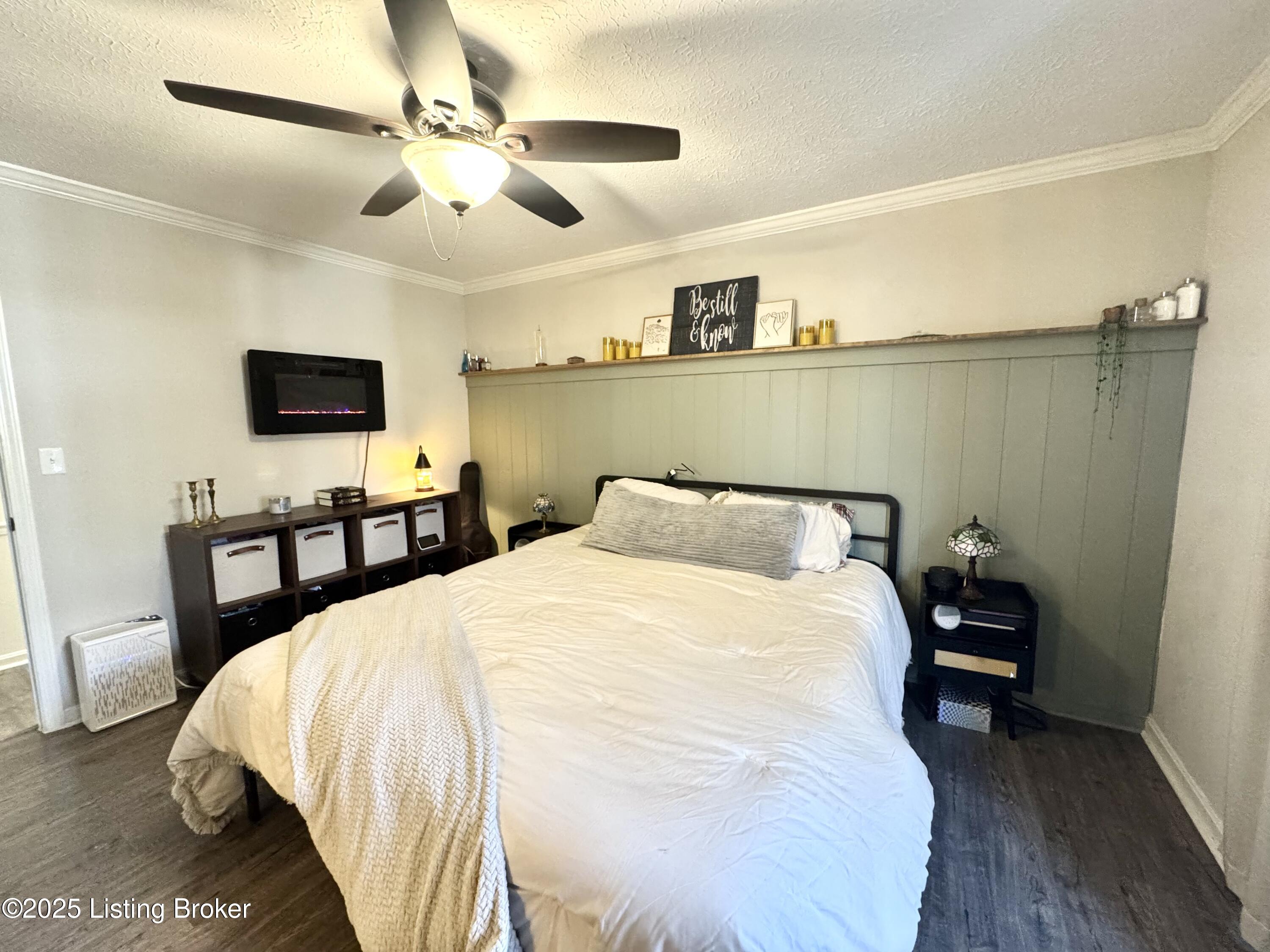 307 Donard Park Ave