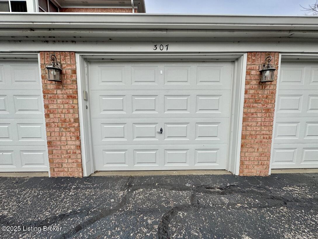 307 Donard Park Ave
