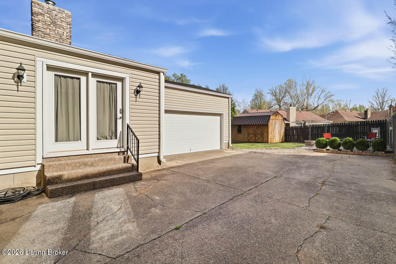 7206 Hollow Creek Rd