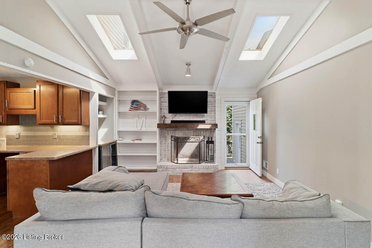 7206 Hollow Creek Rd