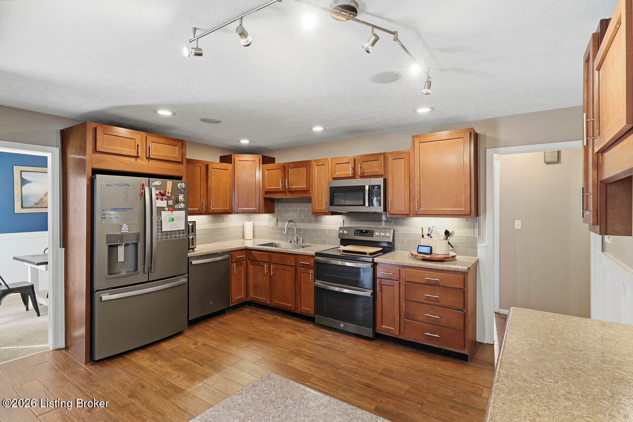 7206 Hollow Creek Rd