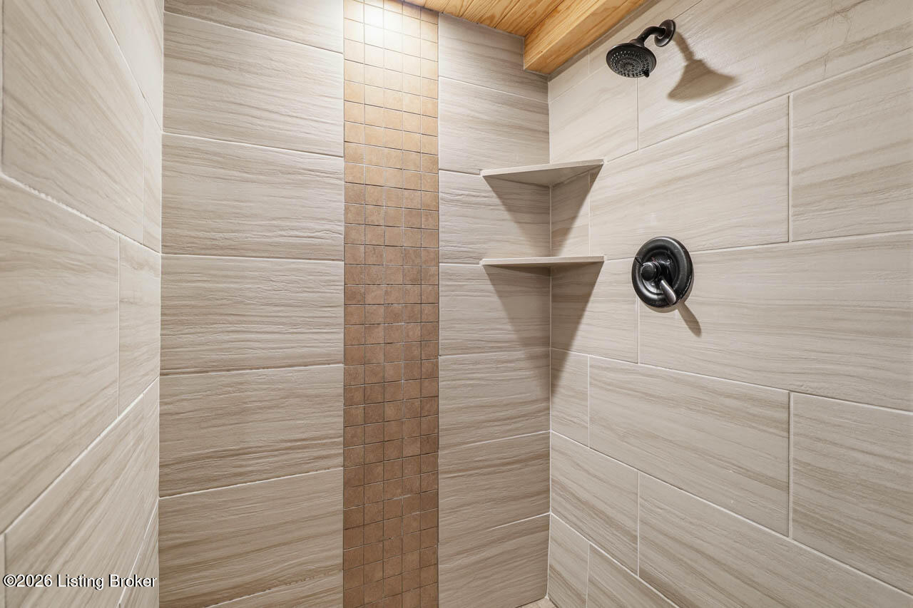 7206 Hollow Creek Rd