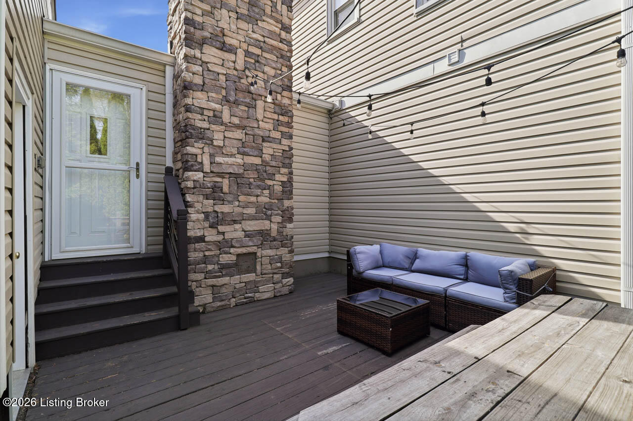 7206 Hollow Creek Rd