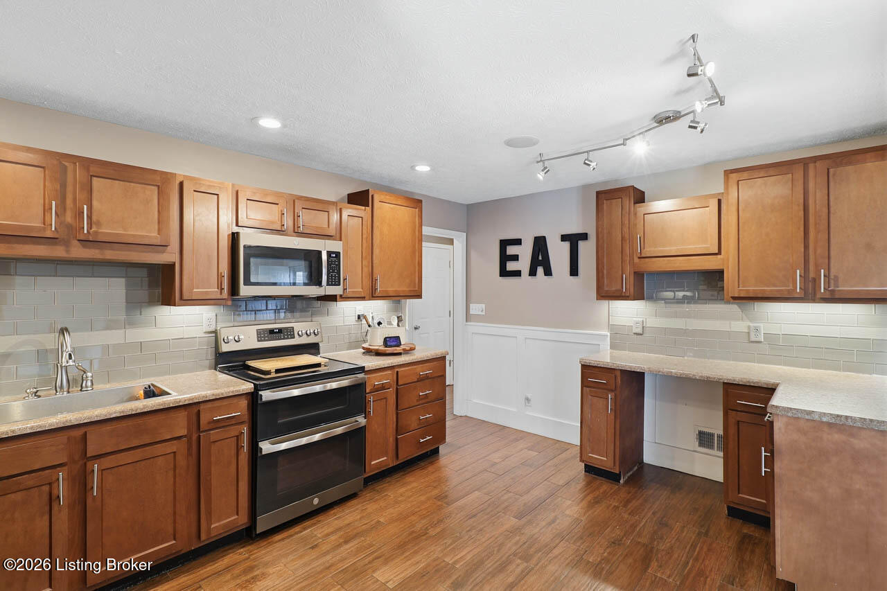 7206 Hollow Creek Rd