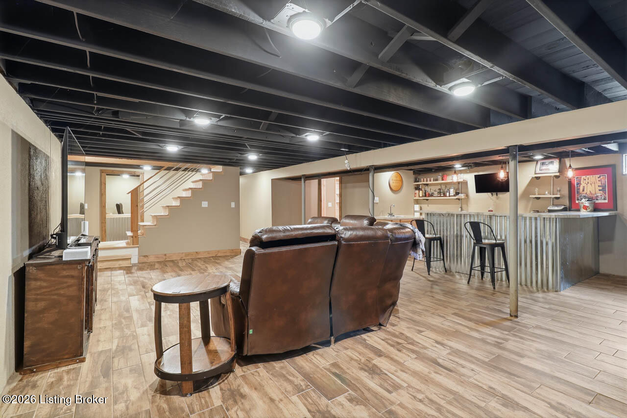 7206 Hollow Creek Rd