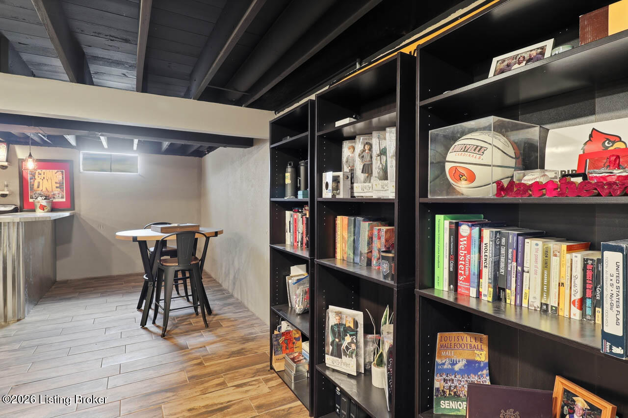 7206 Hollow Creek Rd