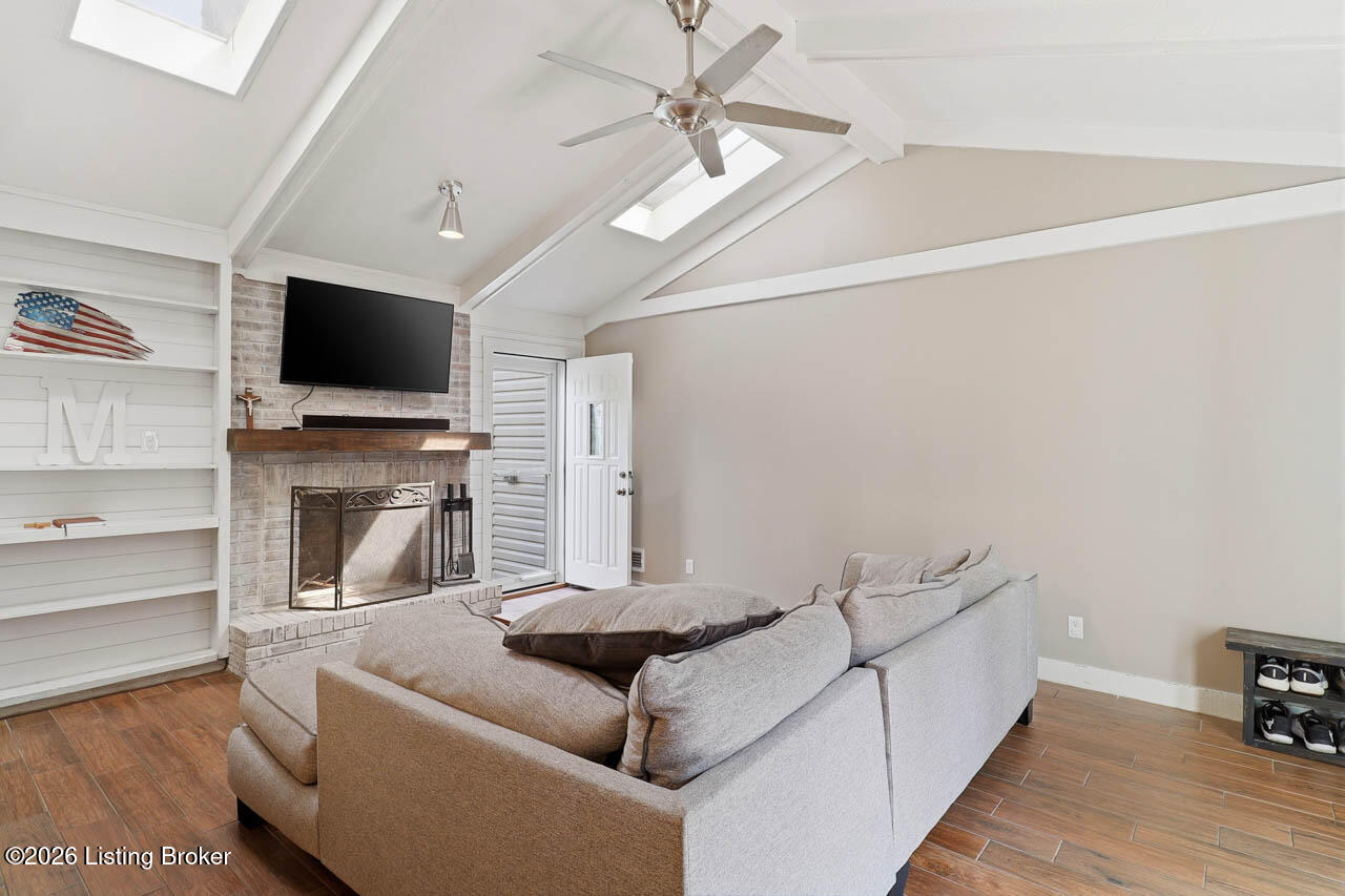 7206 Hollow Creek Rd