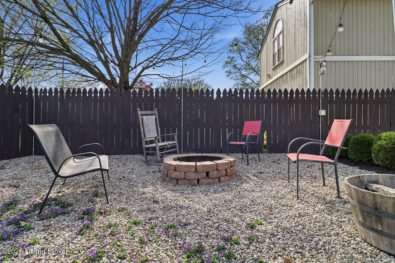 7206 Hollow Creek Rd