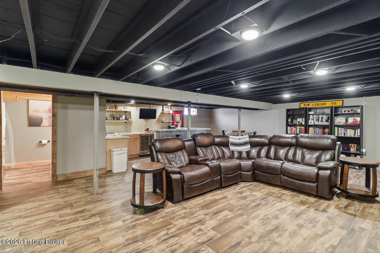 7206 Hollow Creek Rd