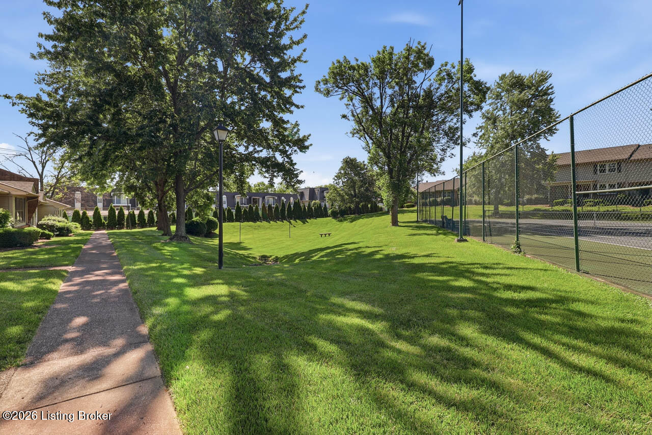 10611 Sycamore Green