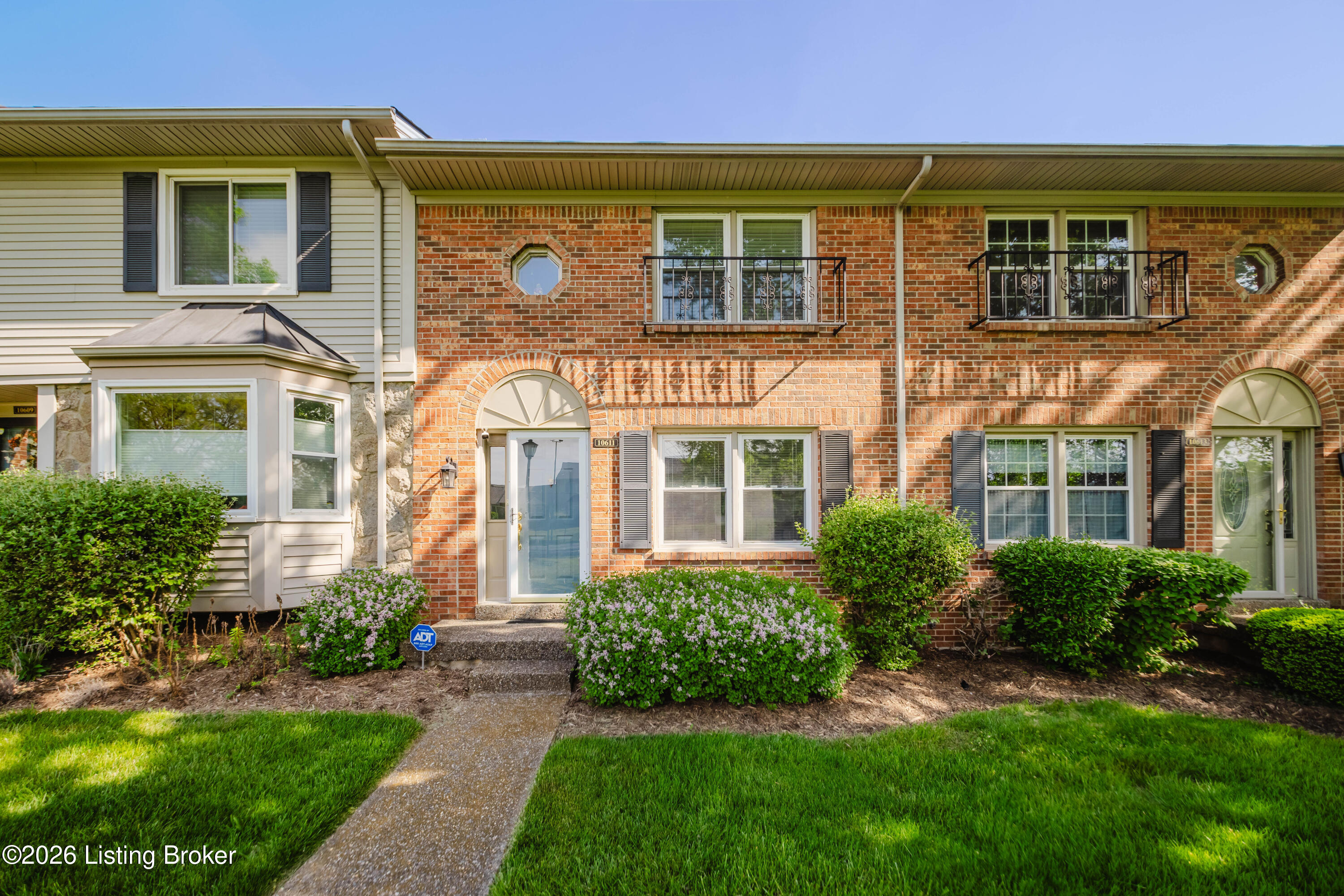 10611 Sycamore Green