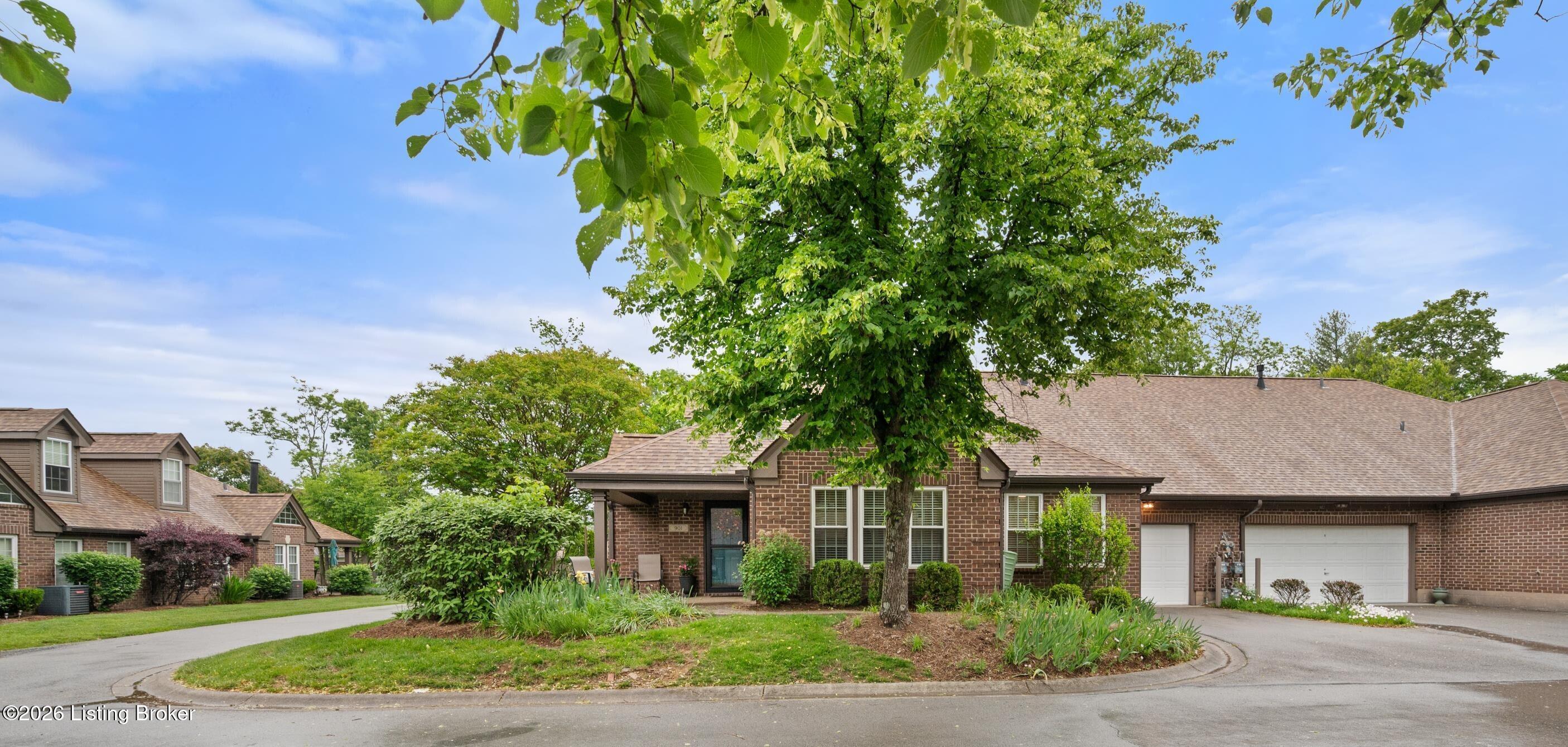 901 Eastbridge Ct
