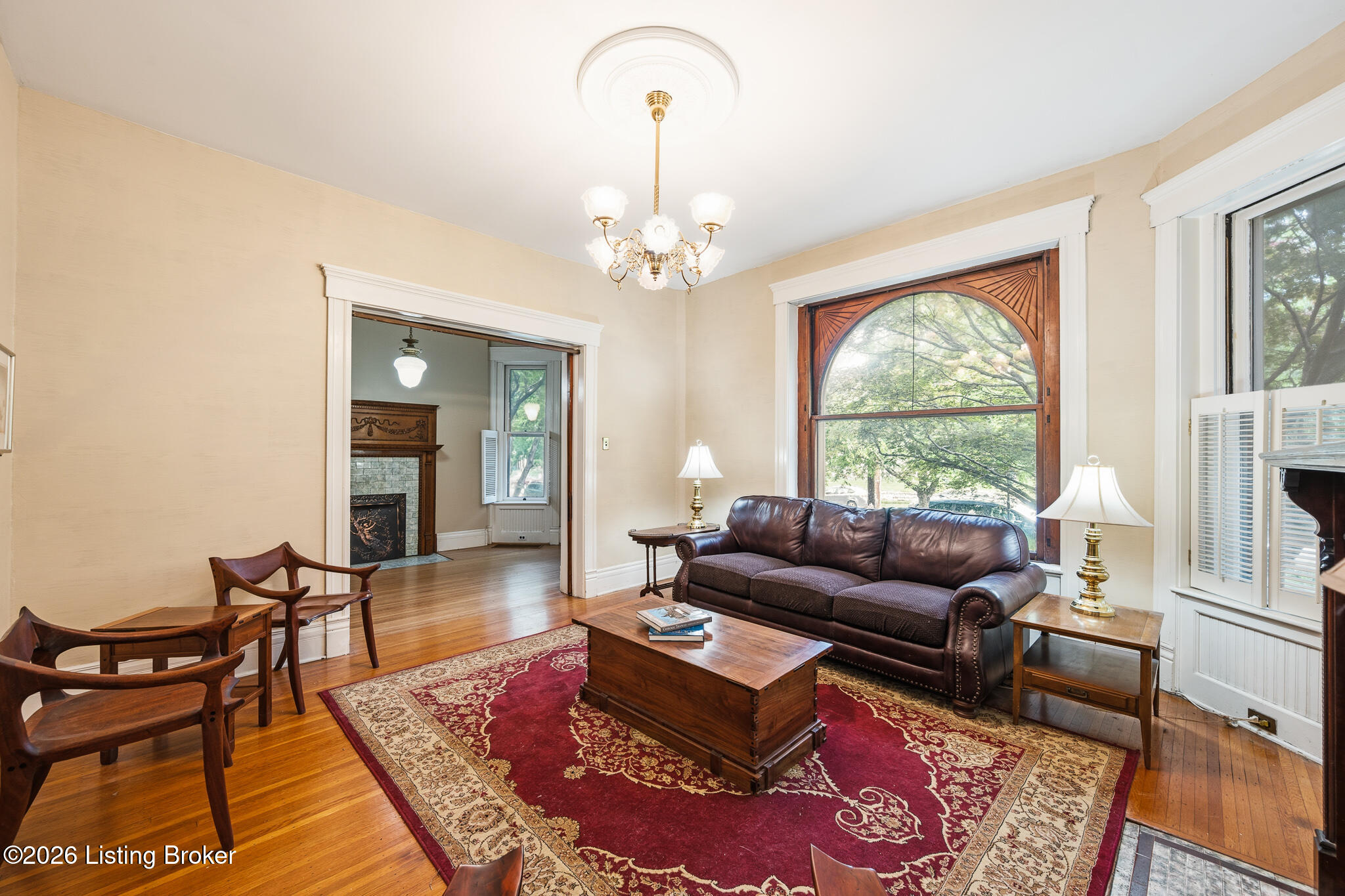 1036 Everett Ave