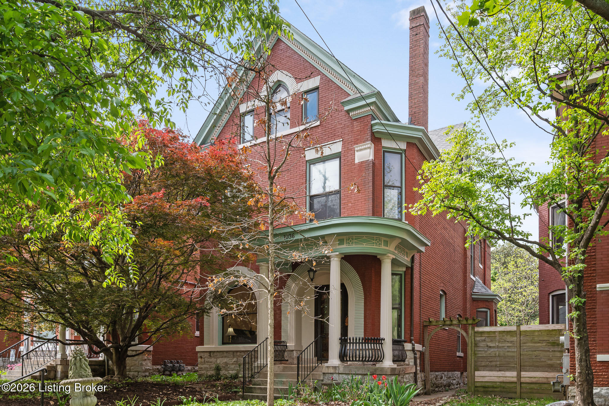 1036 Everett Ave