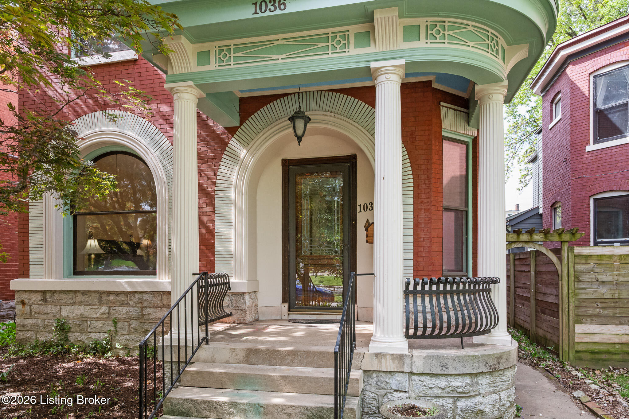1036 Everett Ave