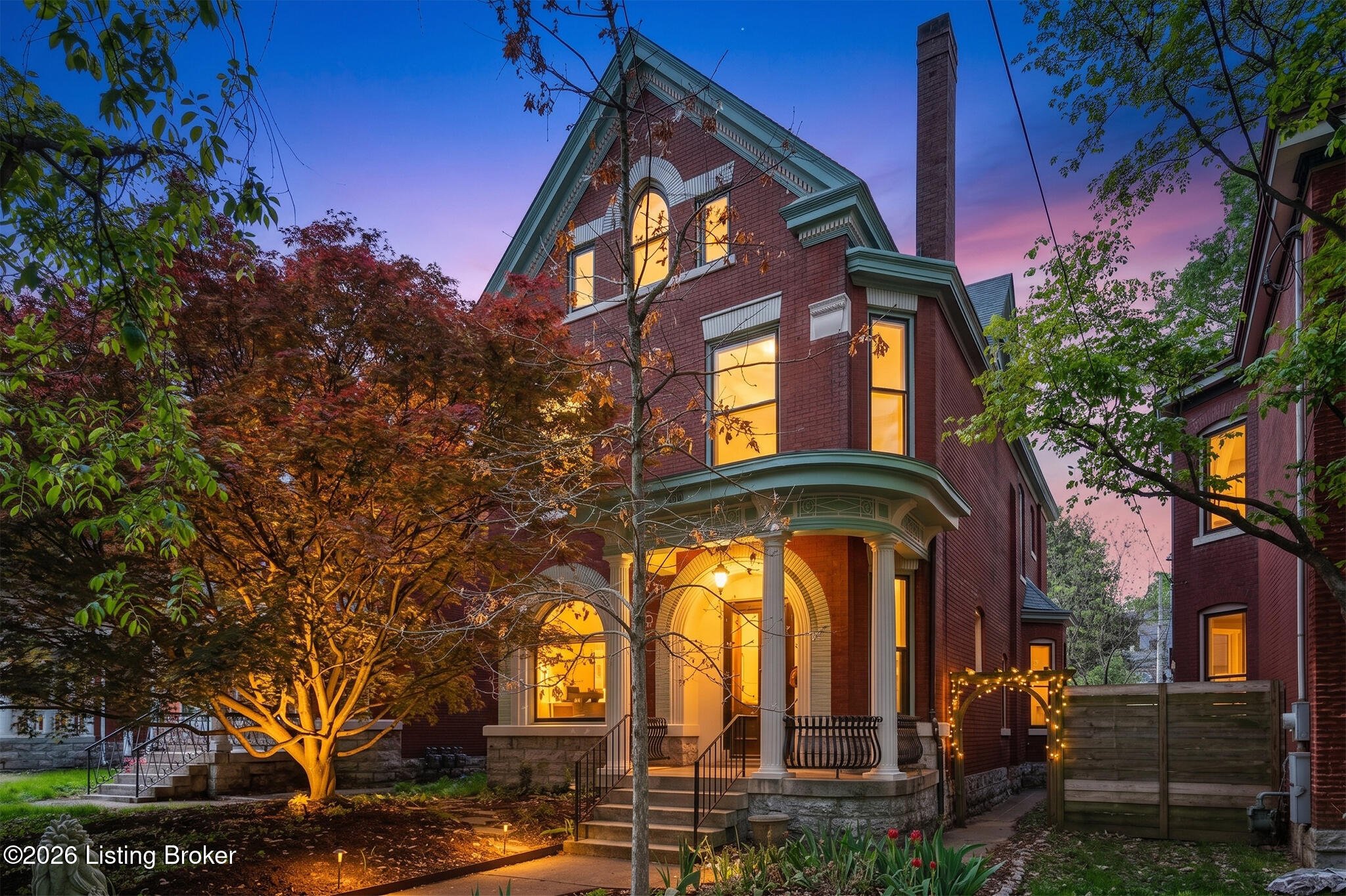 1036 Everett Ave
